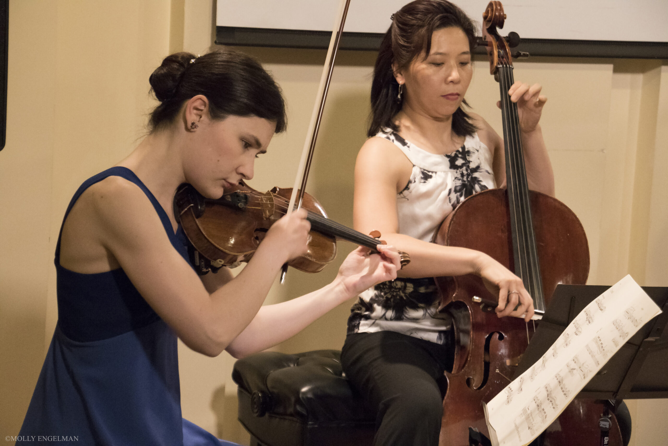musician-playing-violin-from-chelsea-music-festival-at-casa-italiana