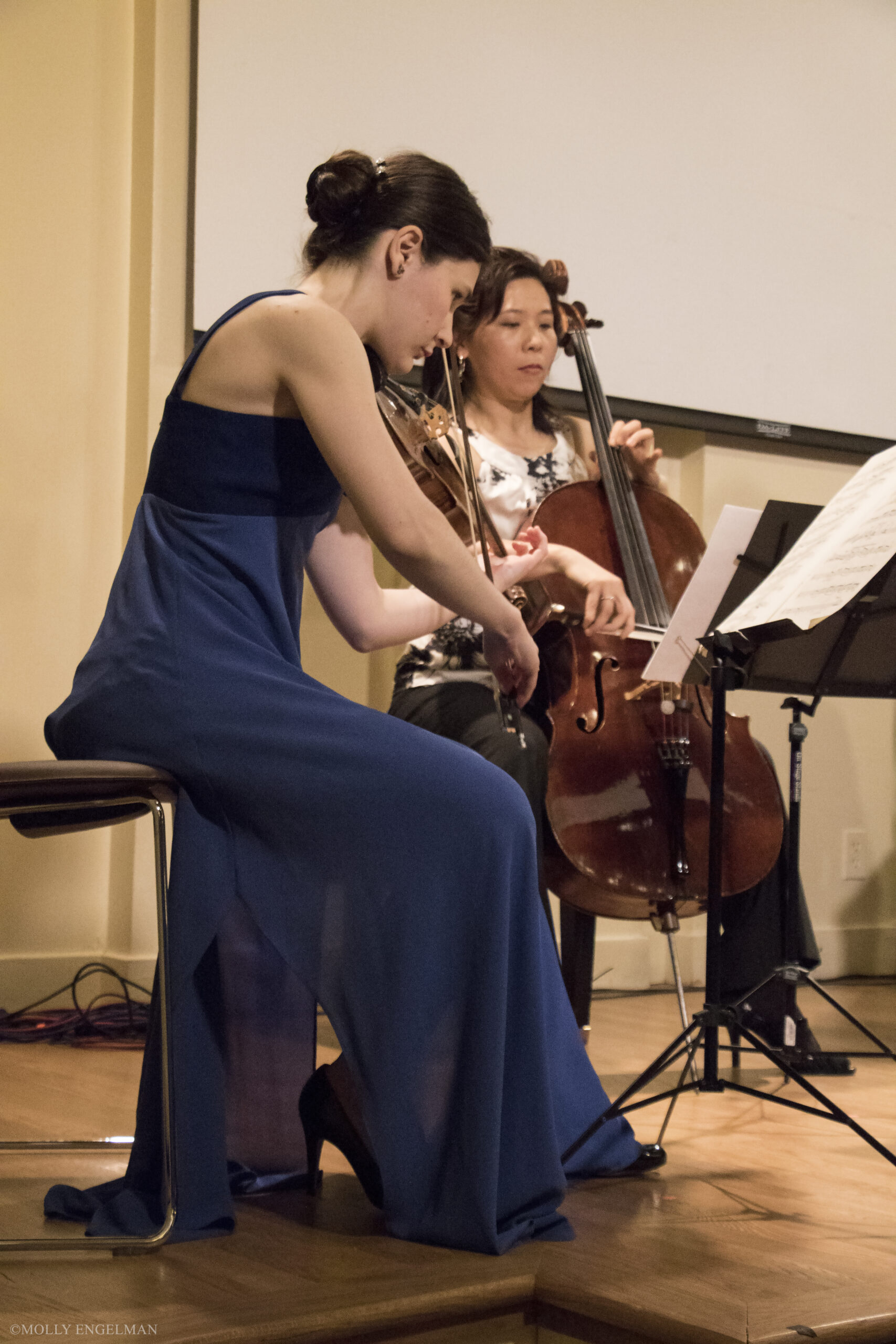 musician-playing-violin-from-chelsea-music-festival-at-casa-italiana