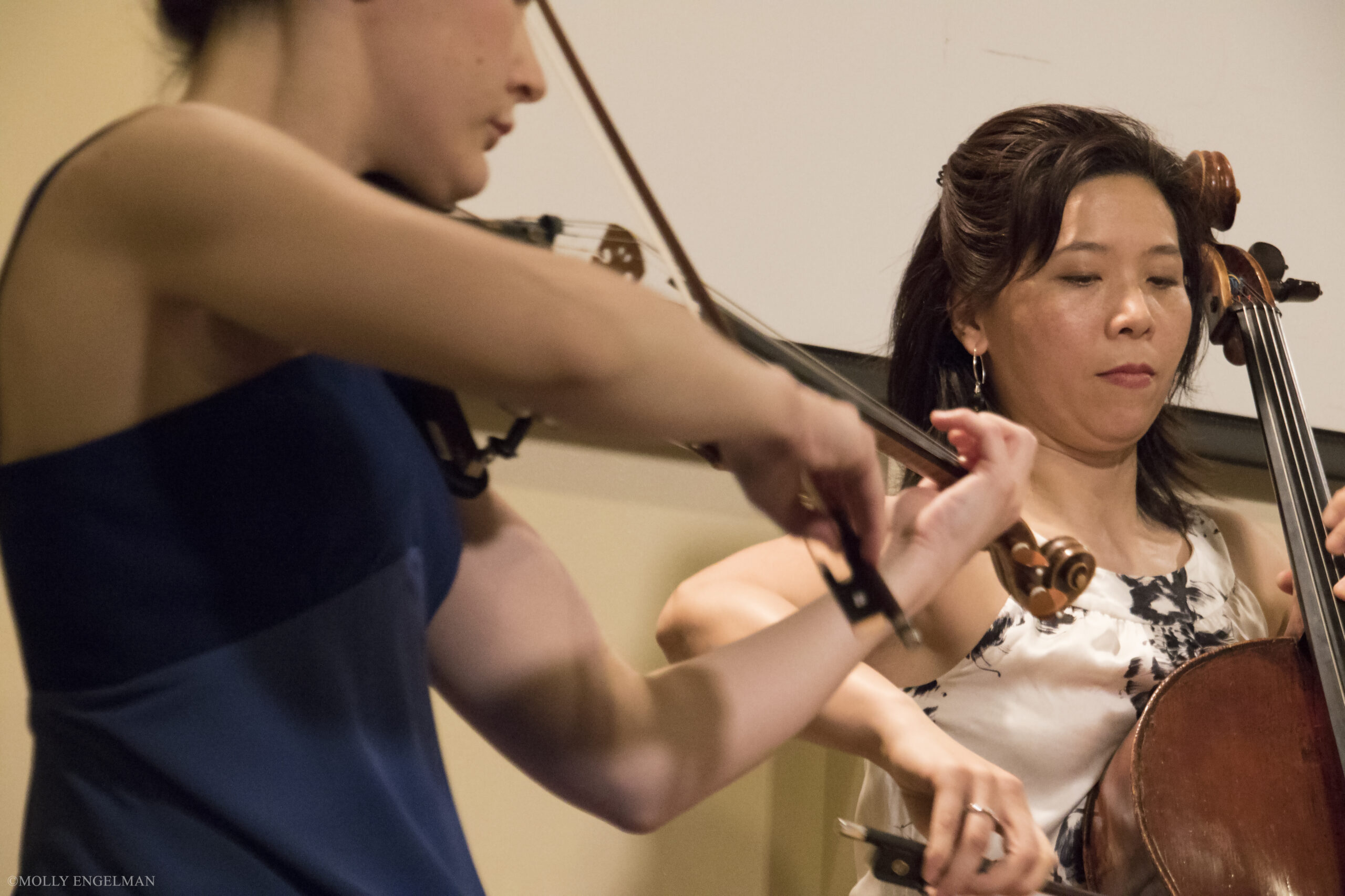 musician-playing-violin-from-chelsea-music-festival-at-casa-italiana