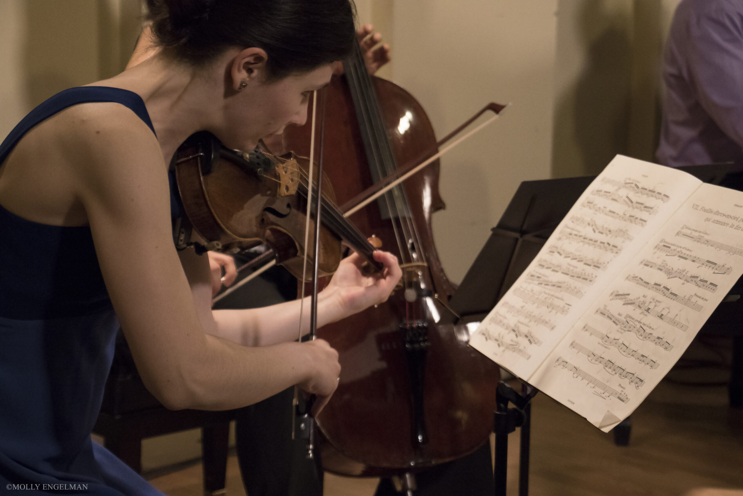 musician-playing-violin-from-chelsea-music-festival-at-casa-italiana