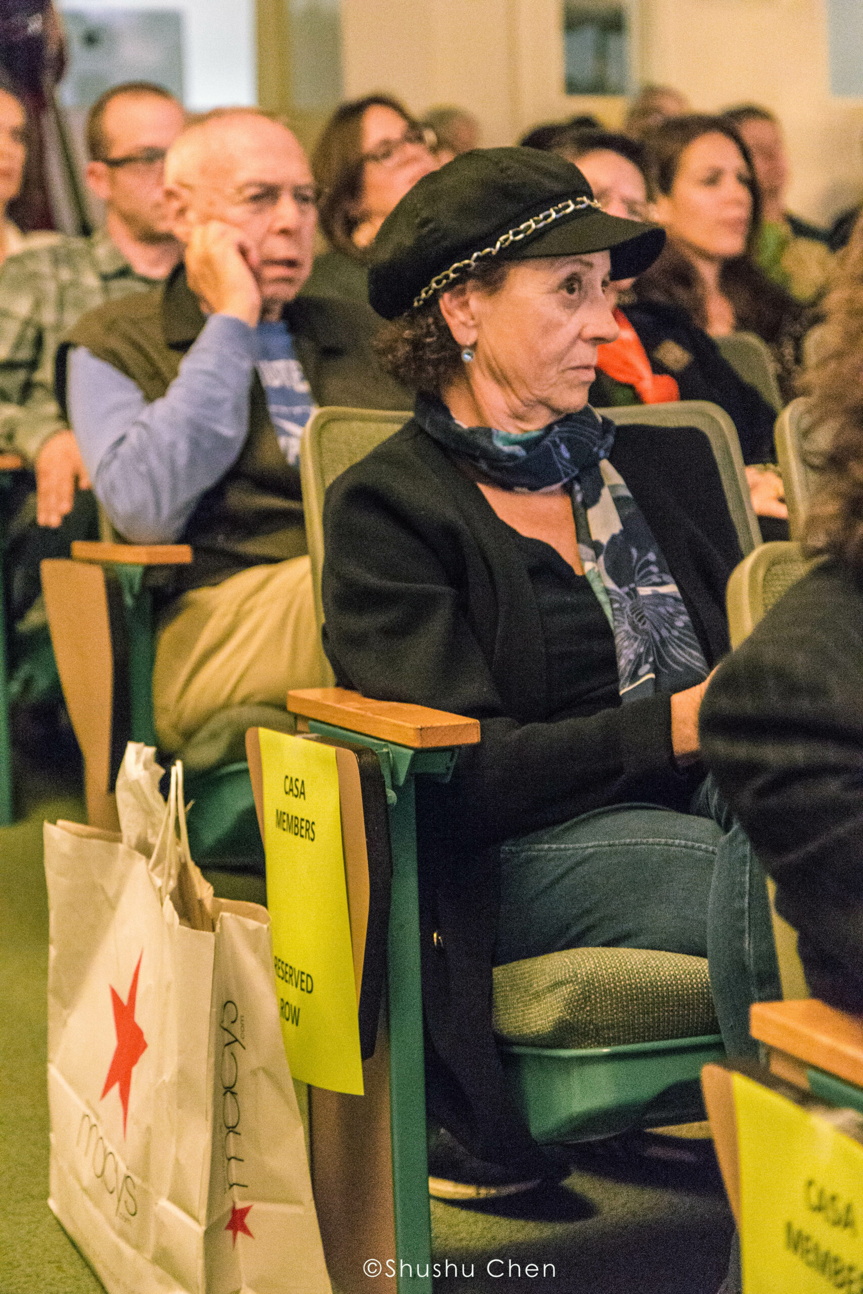 audience-from-book-presentation-come-dellaa-rosa-at-casa-italiana