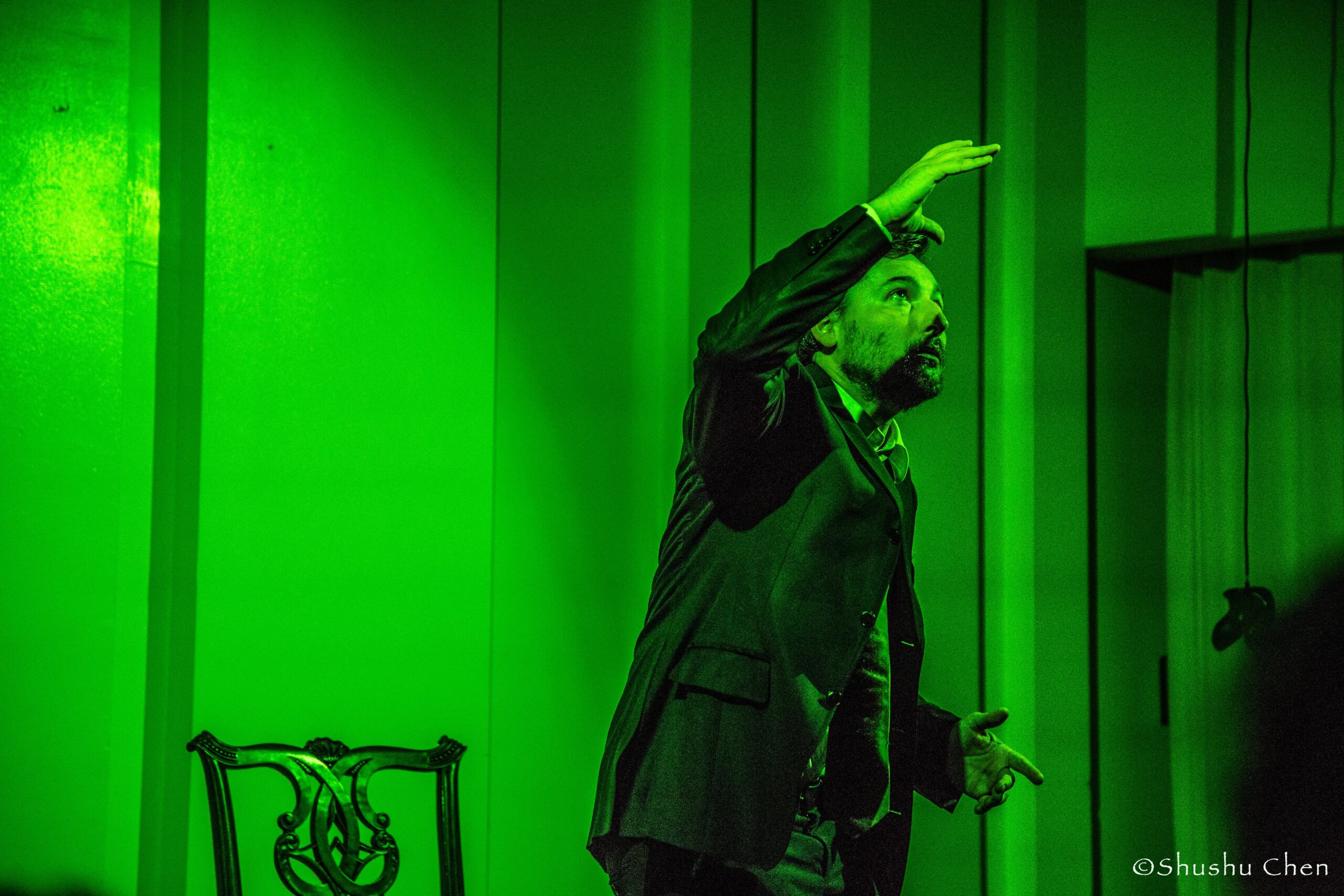 artist-performing-from-theatrical-performance-at-casa-italiana
