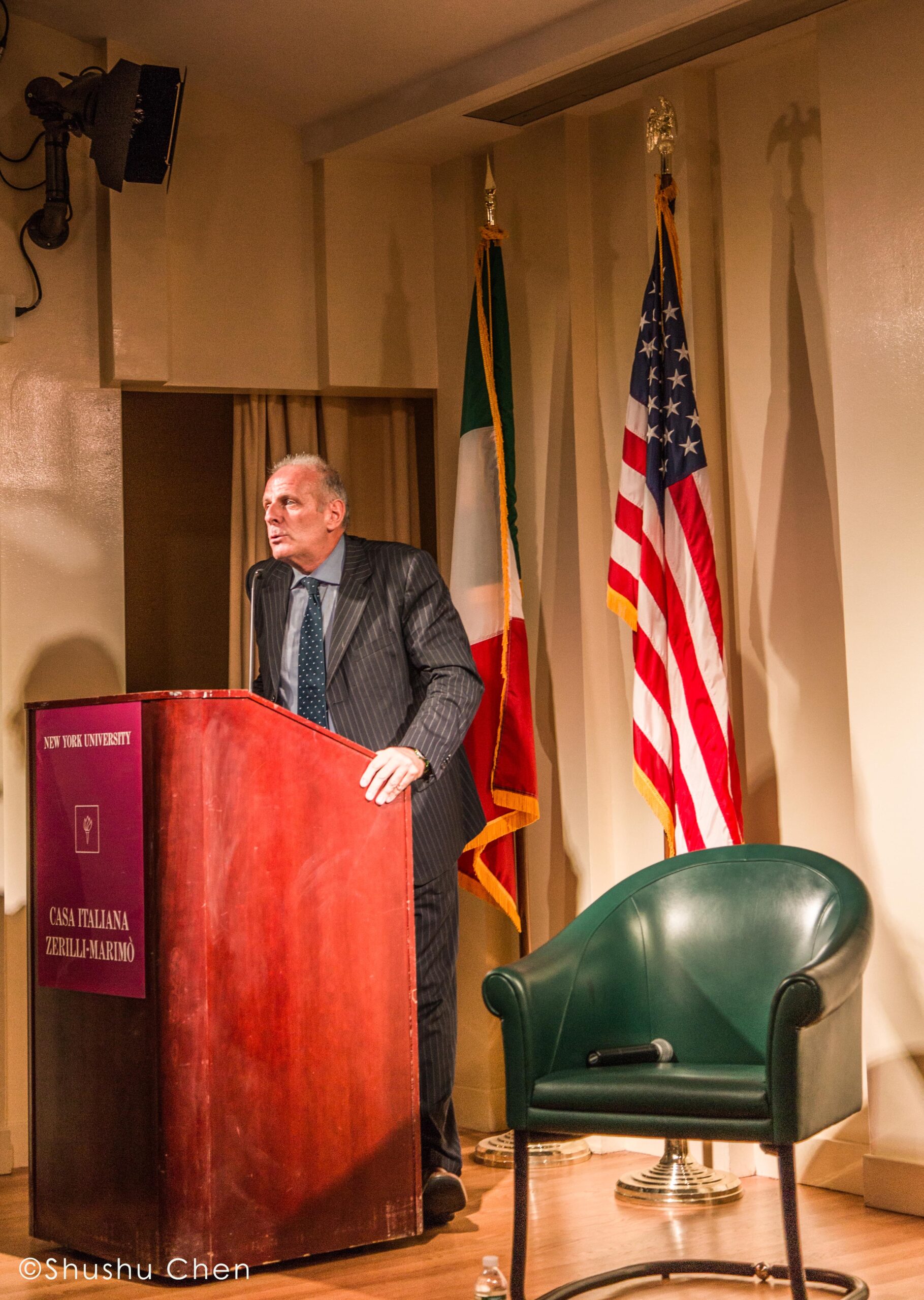 stefano-talking-from-italian-prime-minister-paolo-gentiloni-at-casa-italiana