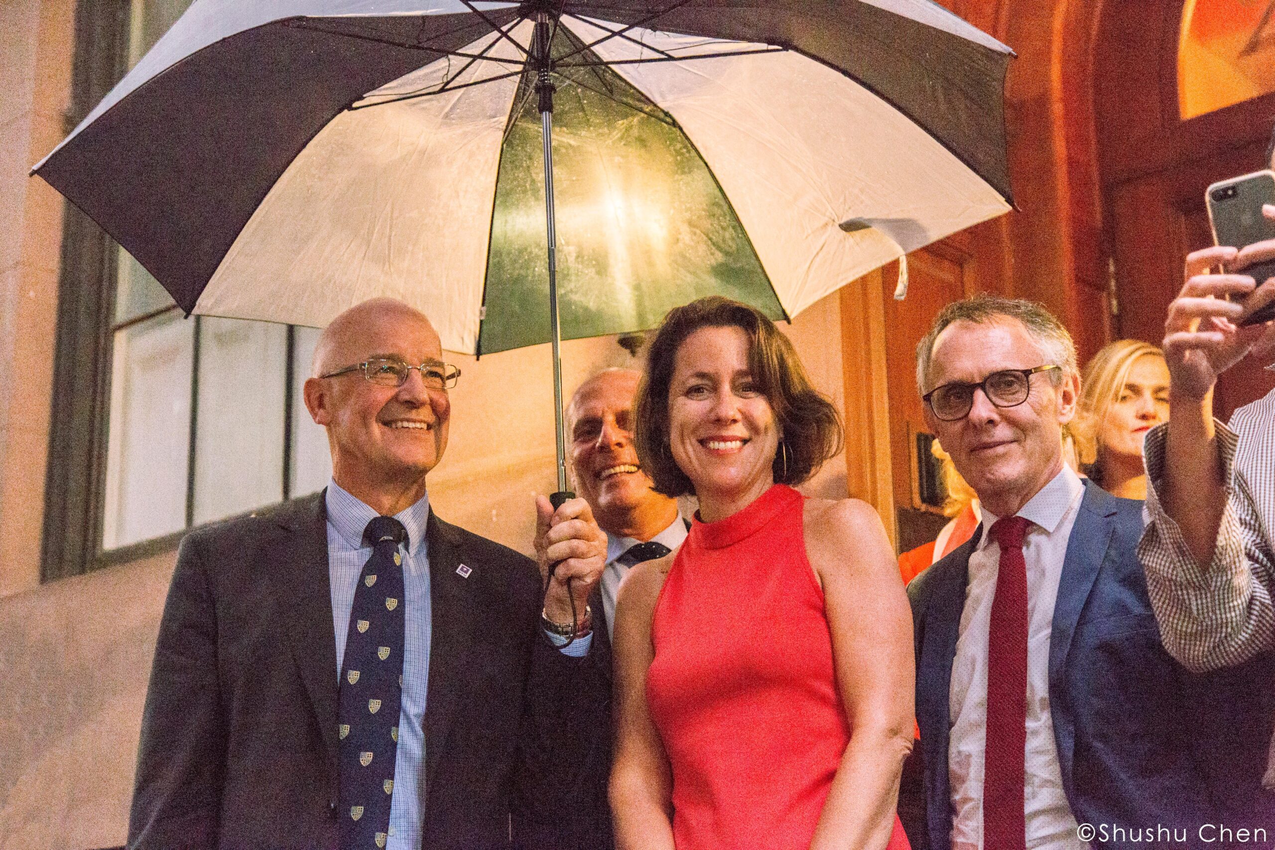 stefano-and-guests-smiling-from-italian-prime-minister-paolo-gentiloni-at-casa-italiana