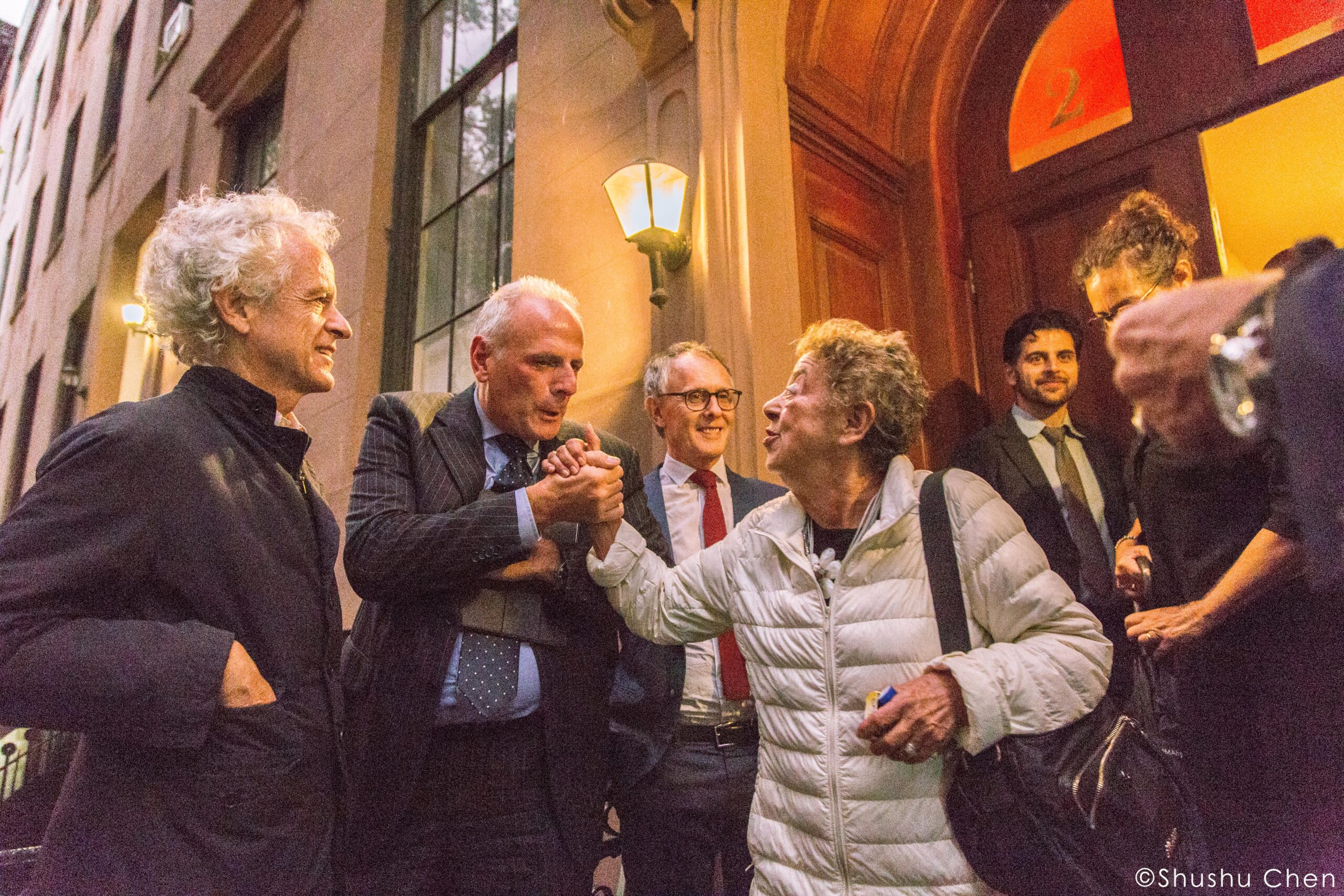stefano-and-guests-conversing-from-italian-prime-minister-paolo-gentiloni-at-casa-italiana