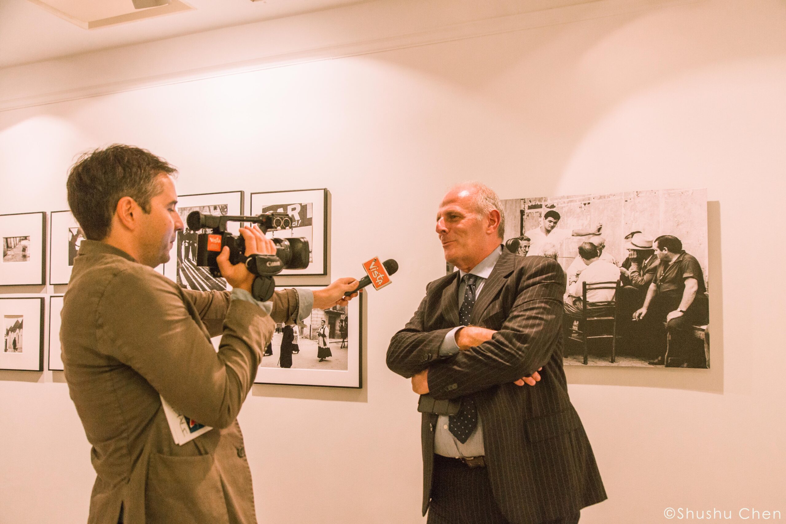 stefano-being-interviewed-from-italian-prime-minister-paolo-gentiloni-at-casa-italiana