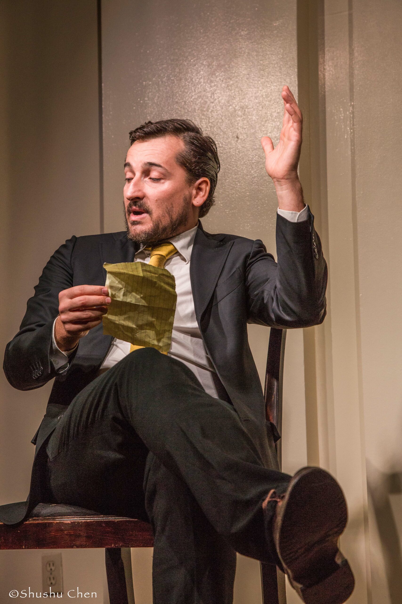 artist-performing-from-theatrical-performance-at-casa-italiana