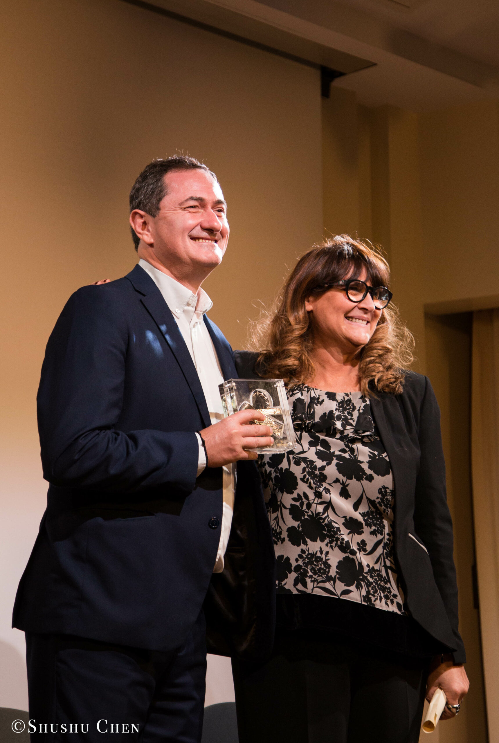 speaker-smiling-from-italy-on-screen-today-screenings-tribute-to-dario-fo-at-casa-italiana