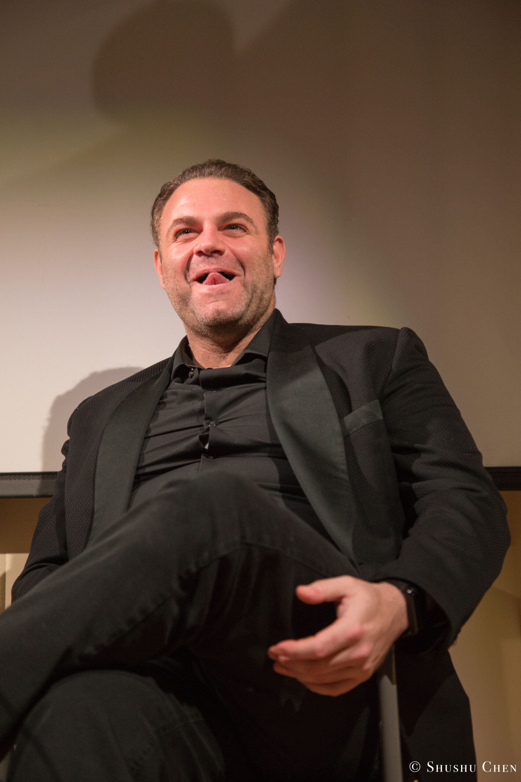speaker-smiling-from-adventures-in-italian-opera-joseph-calleja-at-casa-italiana