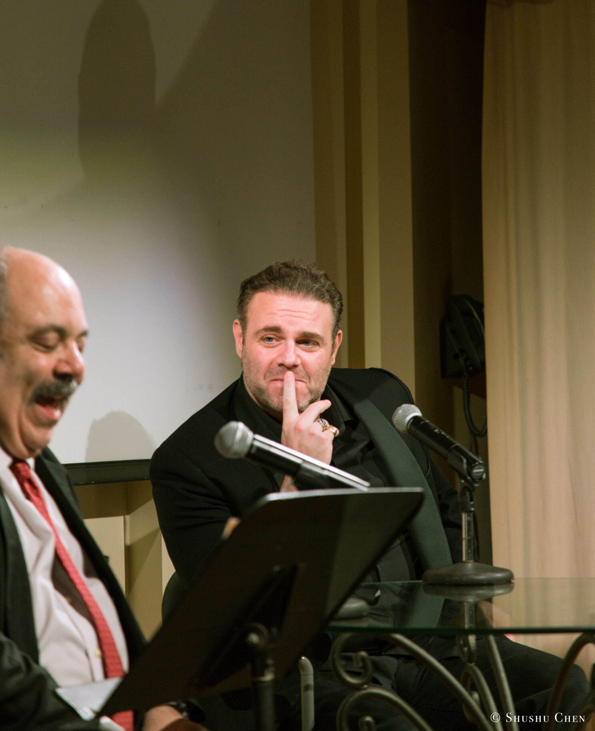 speaker-talking-from-adventures-in-italian-opera-joseph-calleja-at-casa-italiana