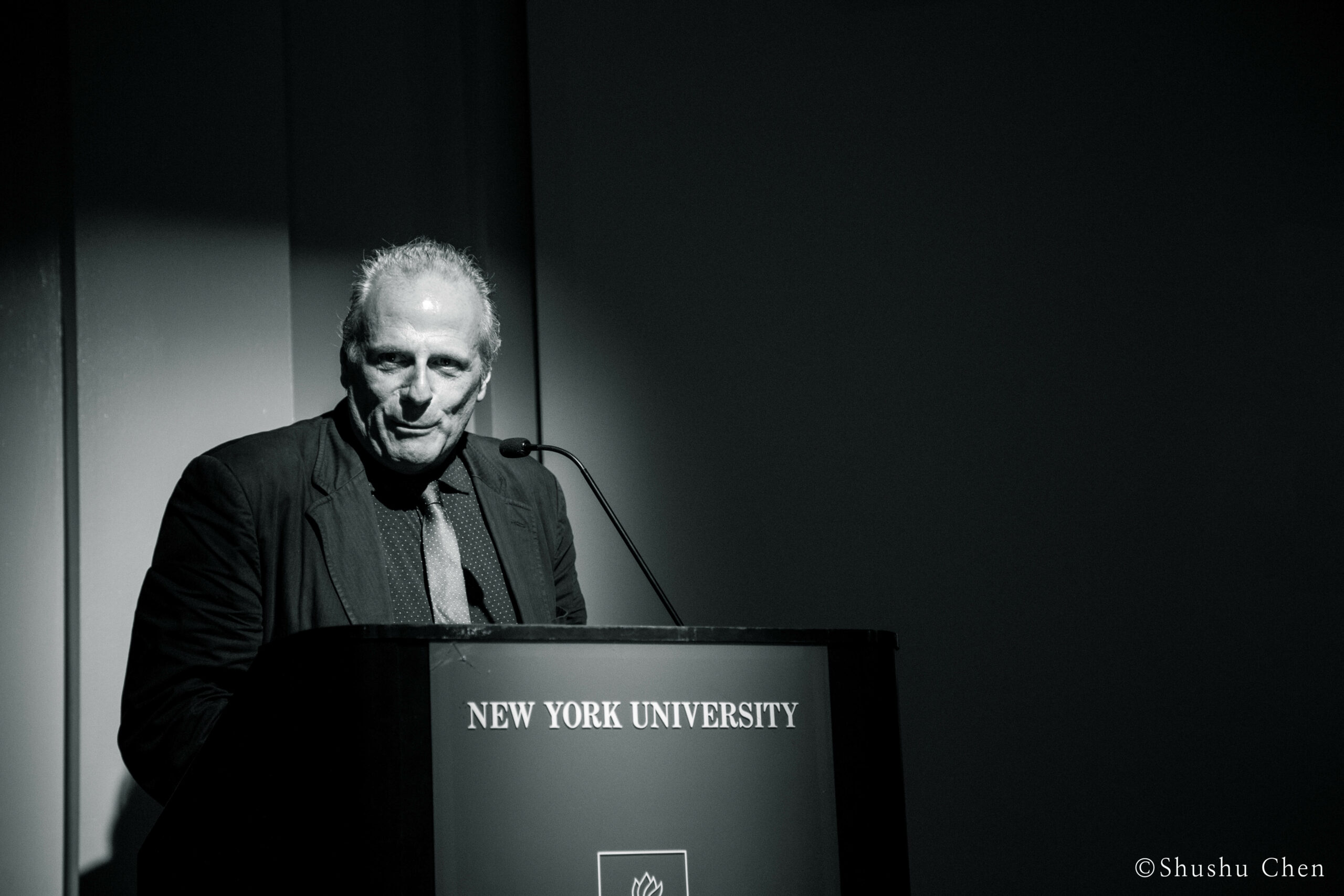 stefano-talking-from-panel-the-babylonian-talmud-translation-project-at-casa-italiana