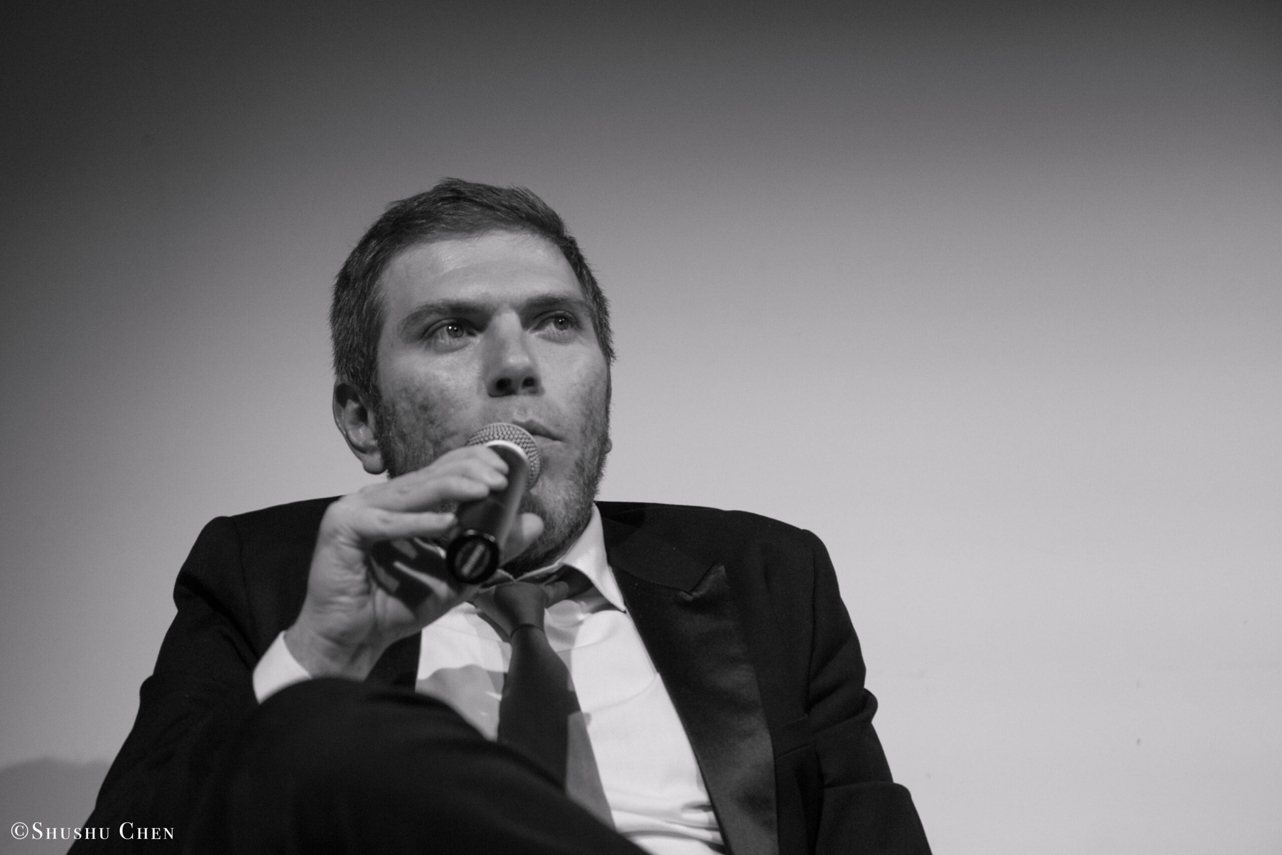 speaker-talking-from-italy-on-screen-today-screenings-tribute-to-dario-fo-at-casa-italiana