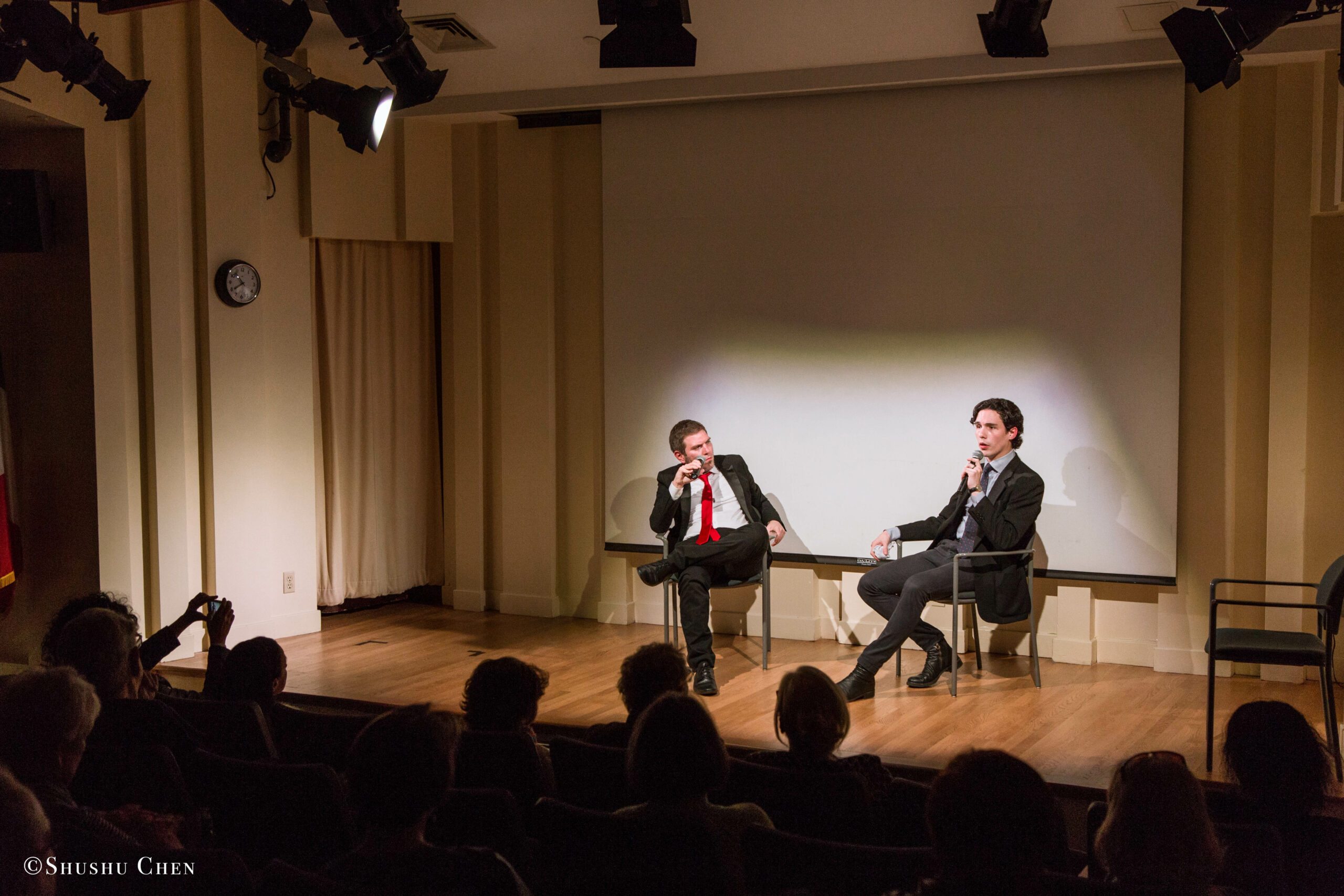 speaker-talking-from-italy-on-screen-today-screenings-tribute-to-dario-fo-at-casa-italiana