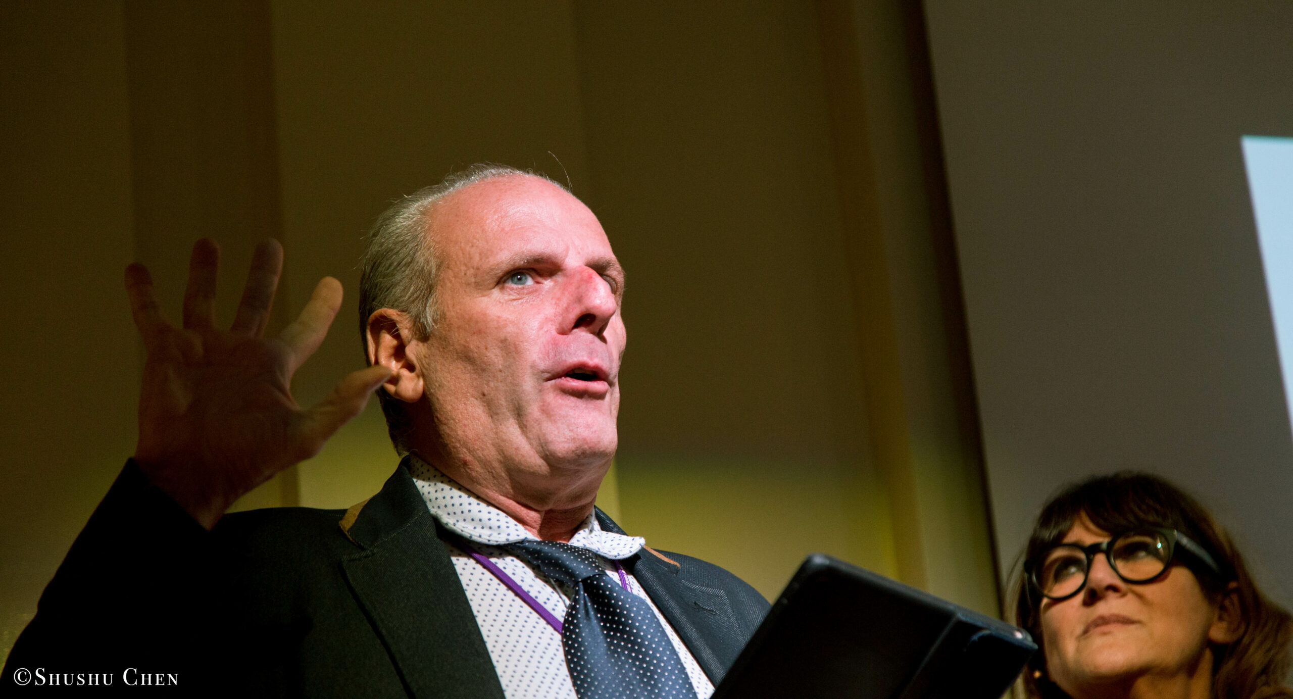 stefano-talking-from-italy-on-screen-today-screenings-tribute-to-dario-fo-at-casa-italiana