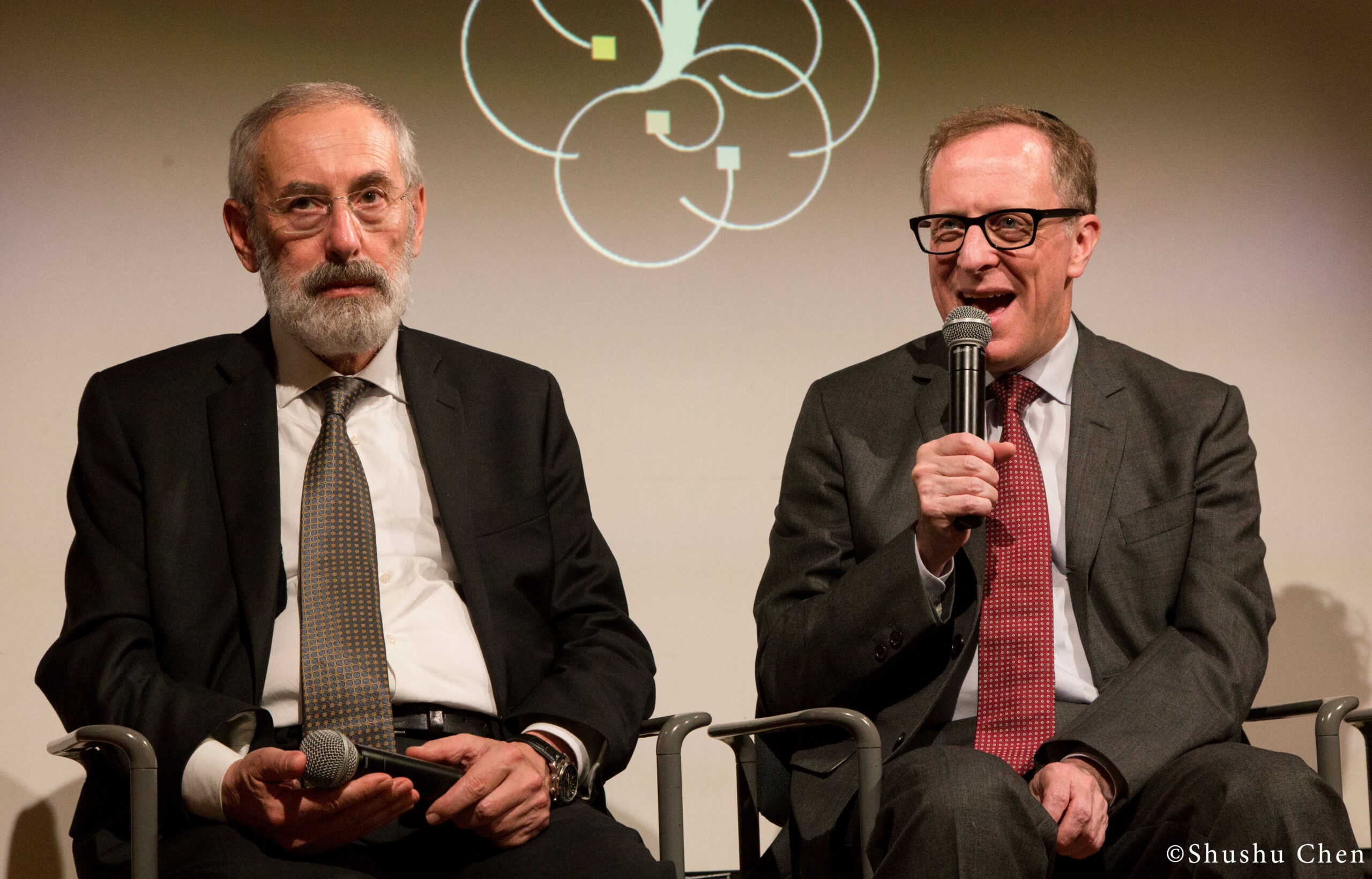 speaker-talking-from-panel-the-babylonian-talmud-translation-project-at-casa-italiana