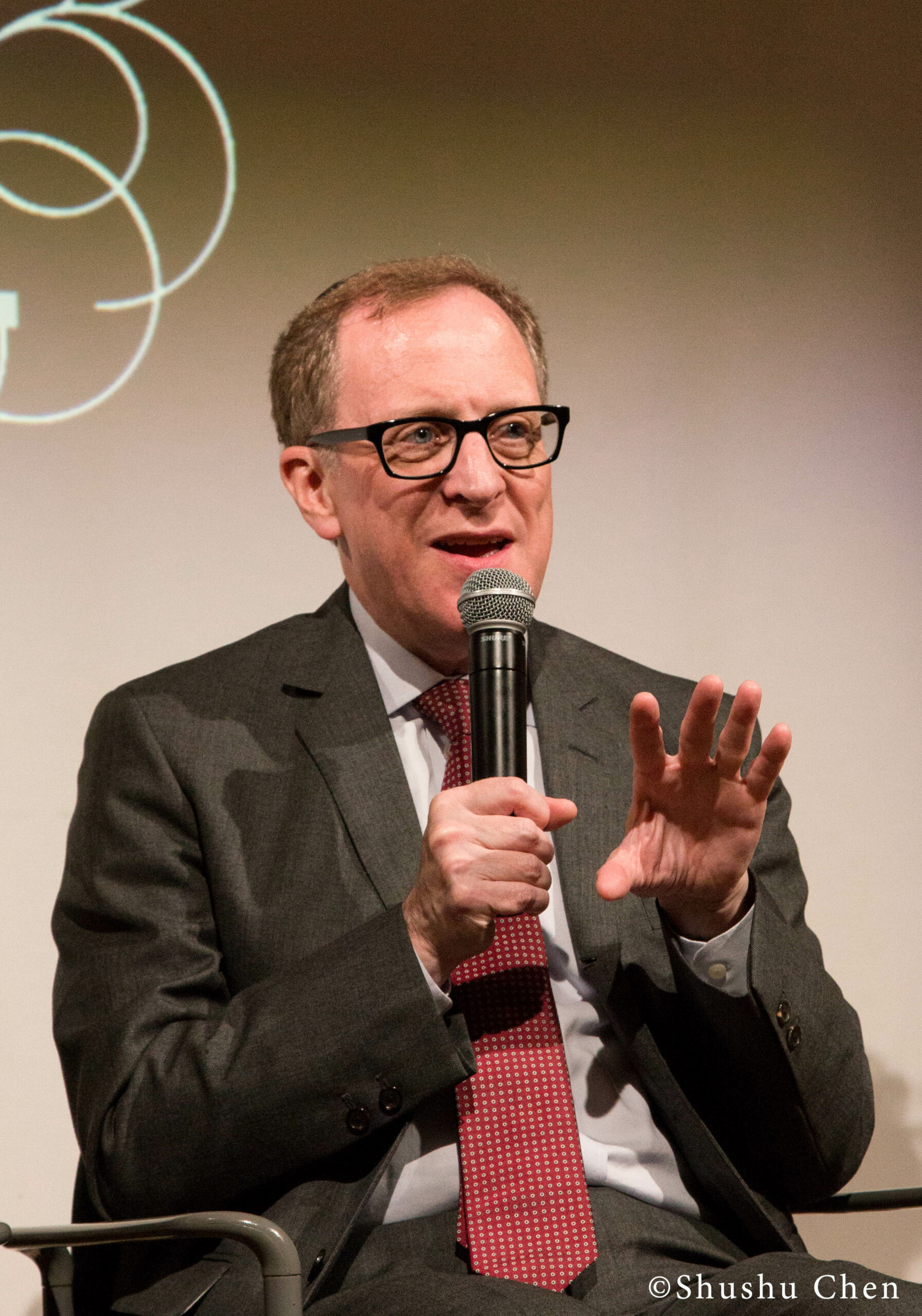 speaker-talking-from-panel-the-babylonian-talmud-translation-project-at-casa-italiana