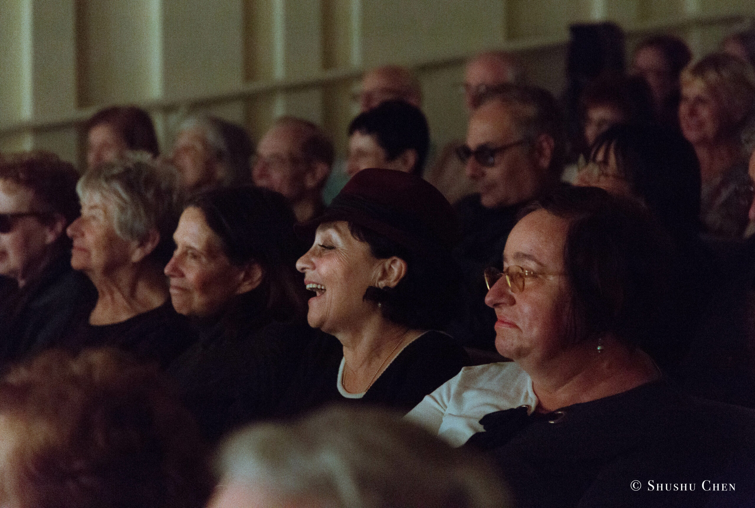 spectators-from-adventures-in-italian-opera-joseph-calleja-at-casa-italiana