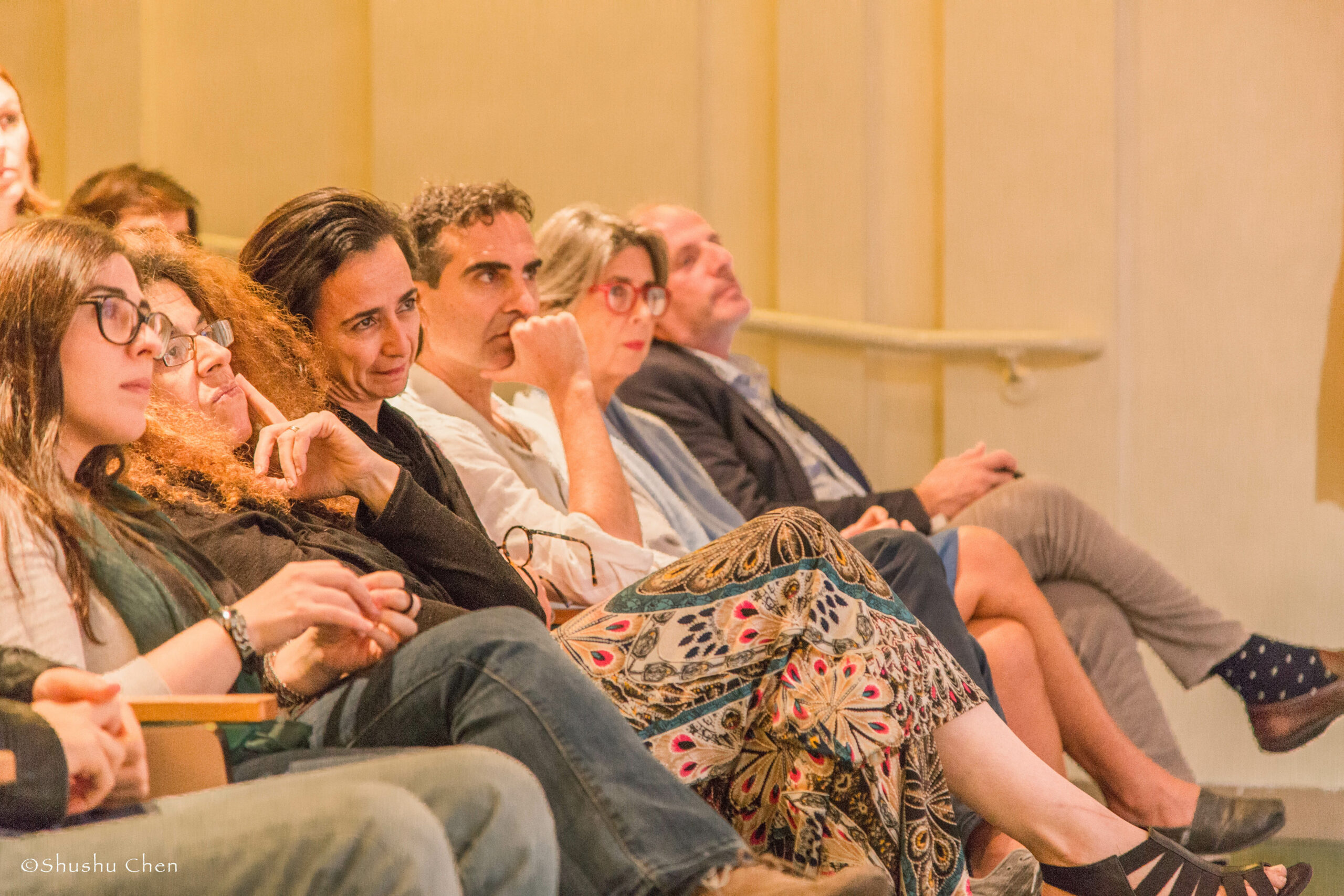 spectators-from-book-presentation-le-notti-blu-at-casa-italiana
