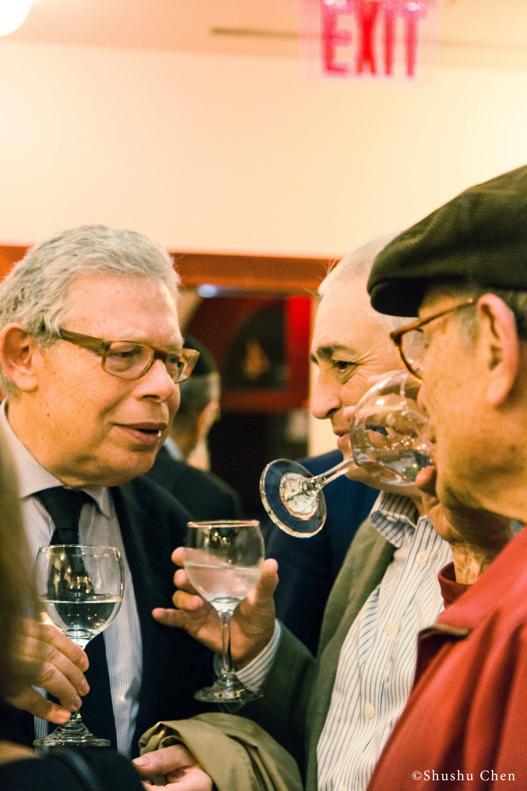guests-interacting-from-panel-the-babylonian-talmud-translation-project-at-casa-italiana