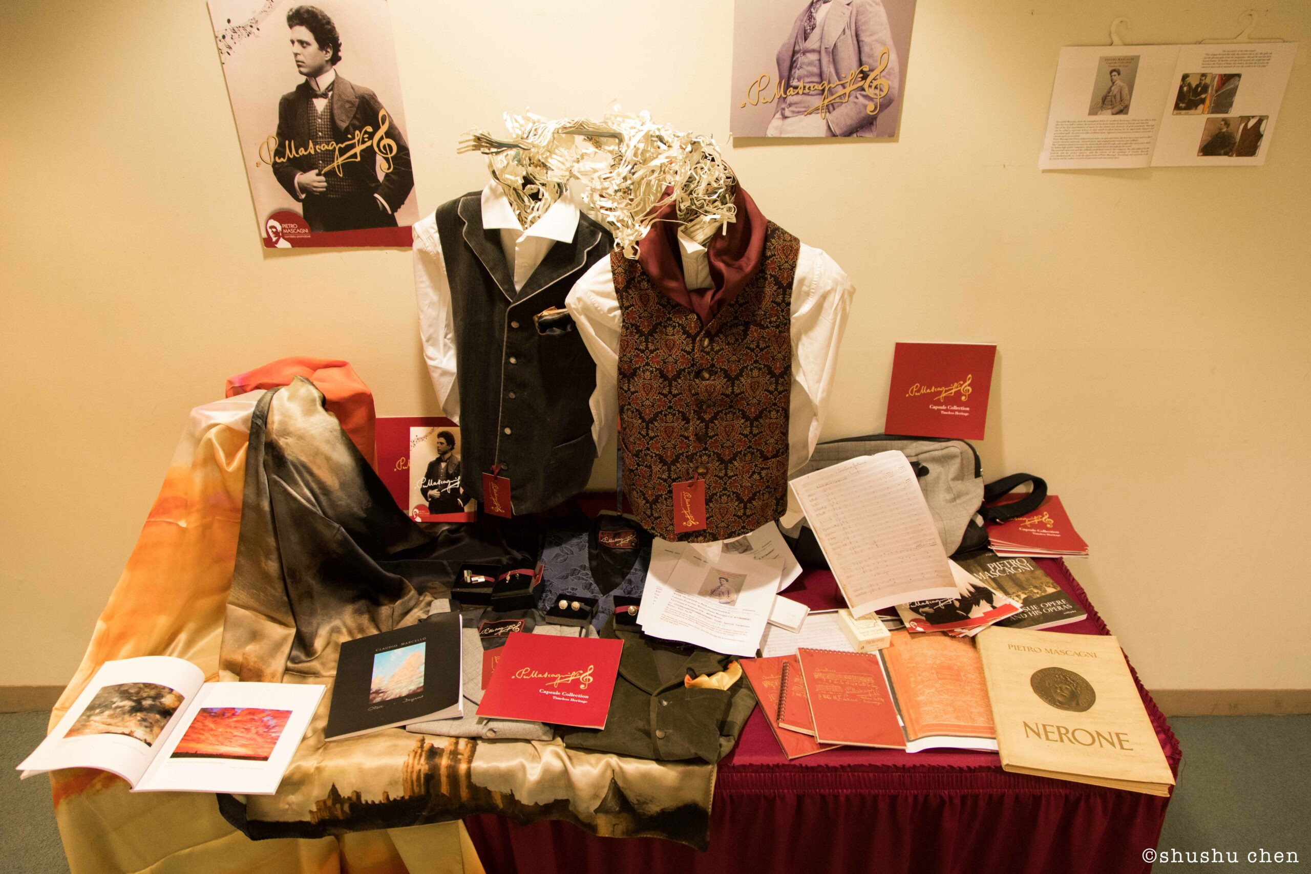books-and-costumes-from-addressing-style-mascagni-at-casa-italiana
