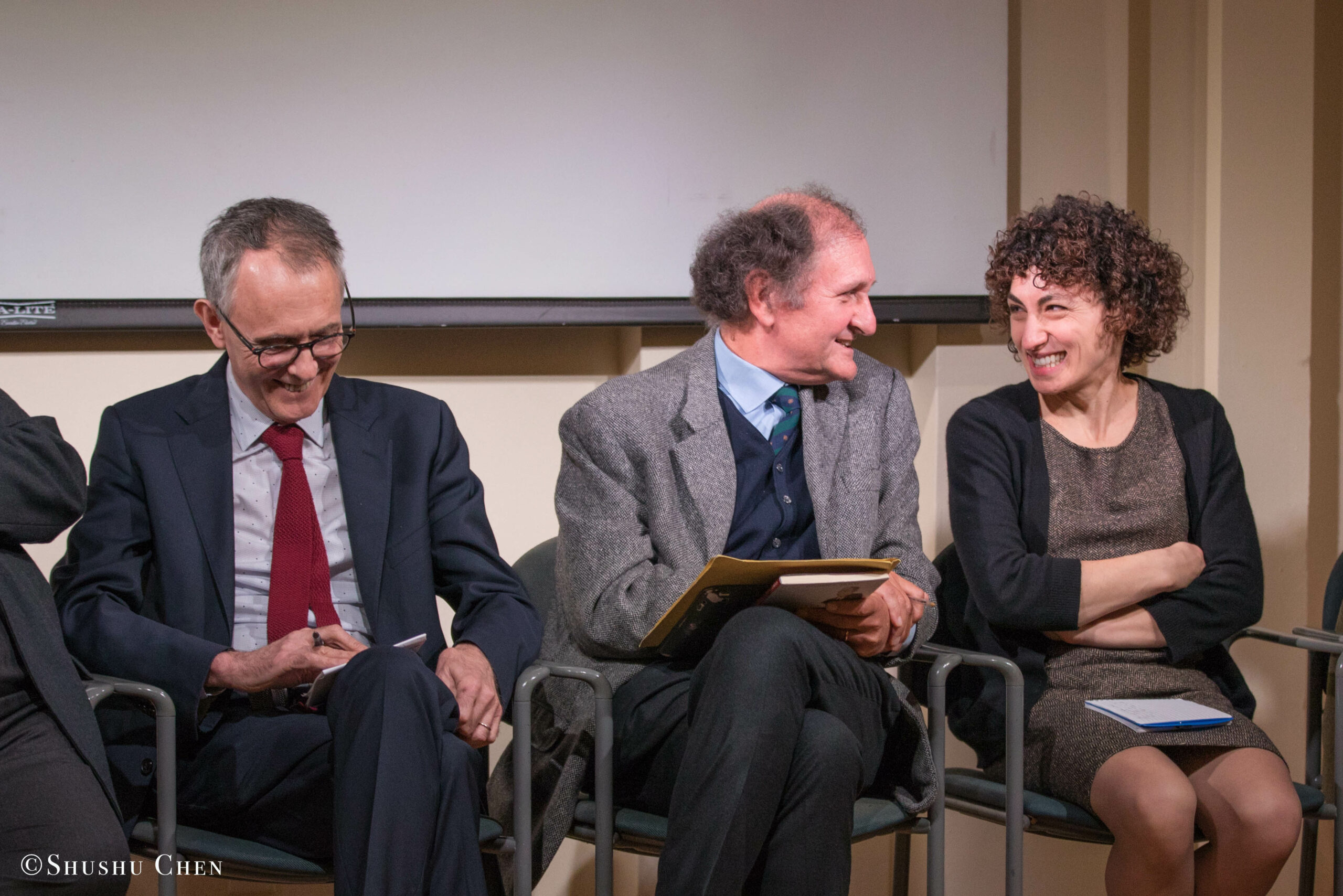 speaker-talking-from-seminar-global-interdependence-and-the-crisis-of-democracy-at-casa-italiana