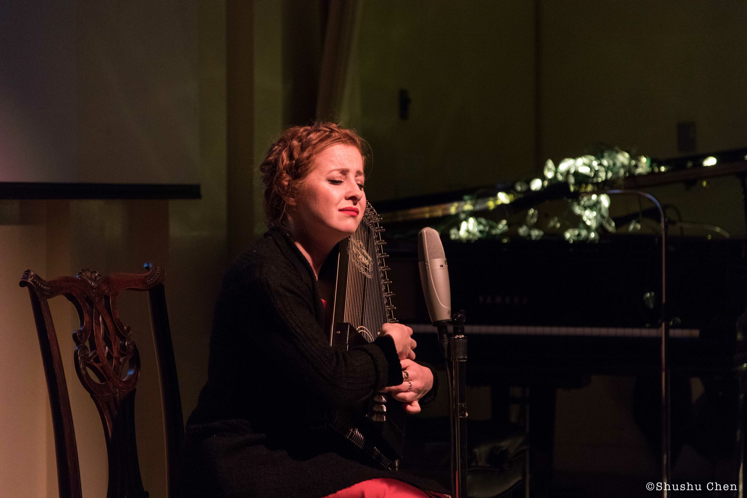 artist-performing-from-concert-in-the-musical-wonderland-of-alessandra-at-casa-italiana