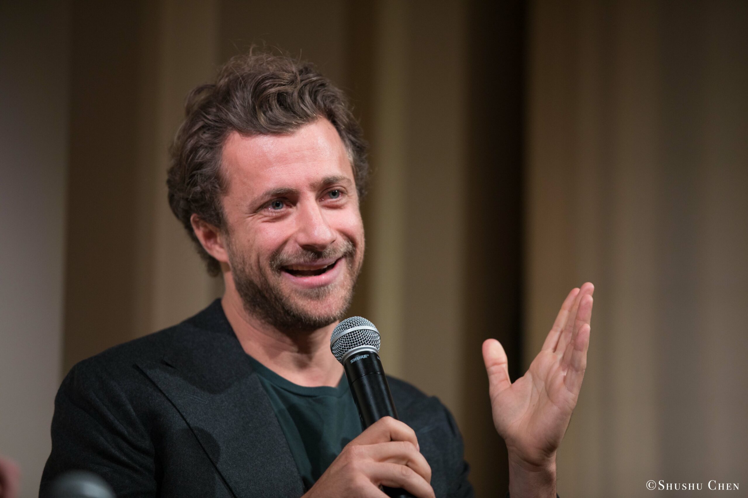 speaker-talking-from-nice-2017-screening-of-franca-at-casa-italiana
