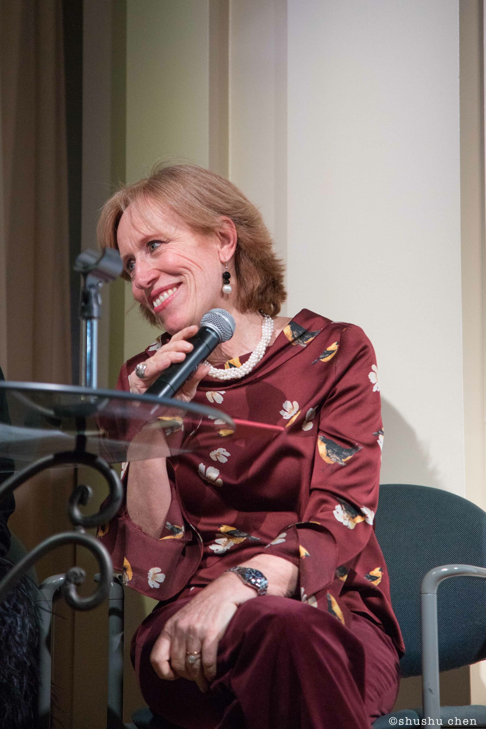 speaker-smiling-from-addressing-style-mascagni-at-casa-italiana