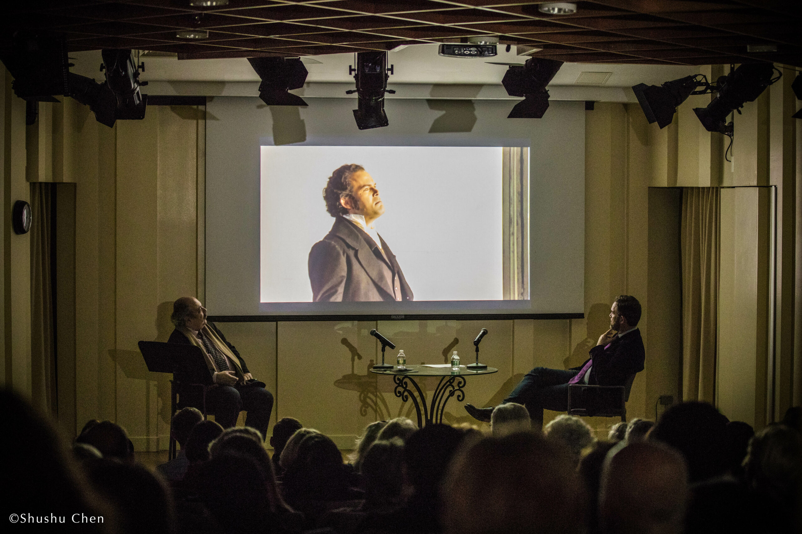 speakers-looking-at-the-projector-screen-from-adventures-in-italian-opera-gerald-finley-at-casa-italiana