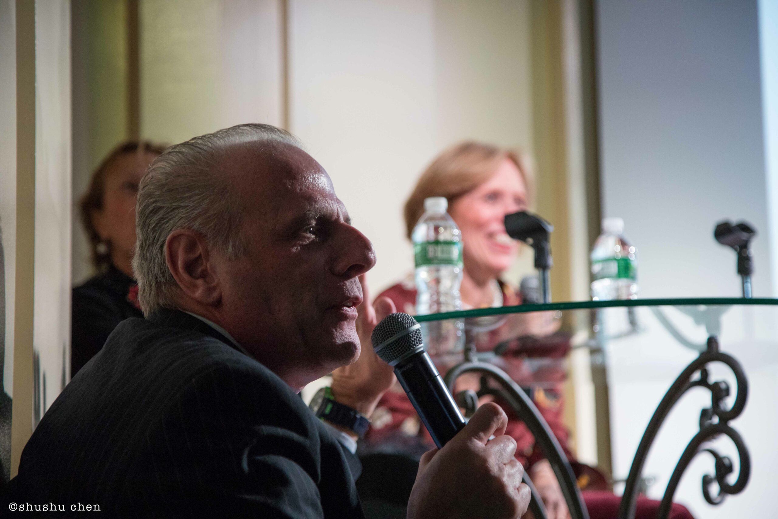 stefano-talking-from-addressing-style-mascagni-at-casa-italiana