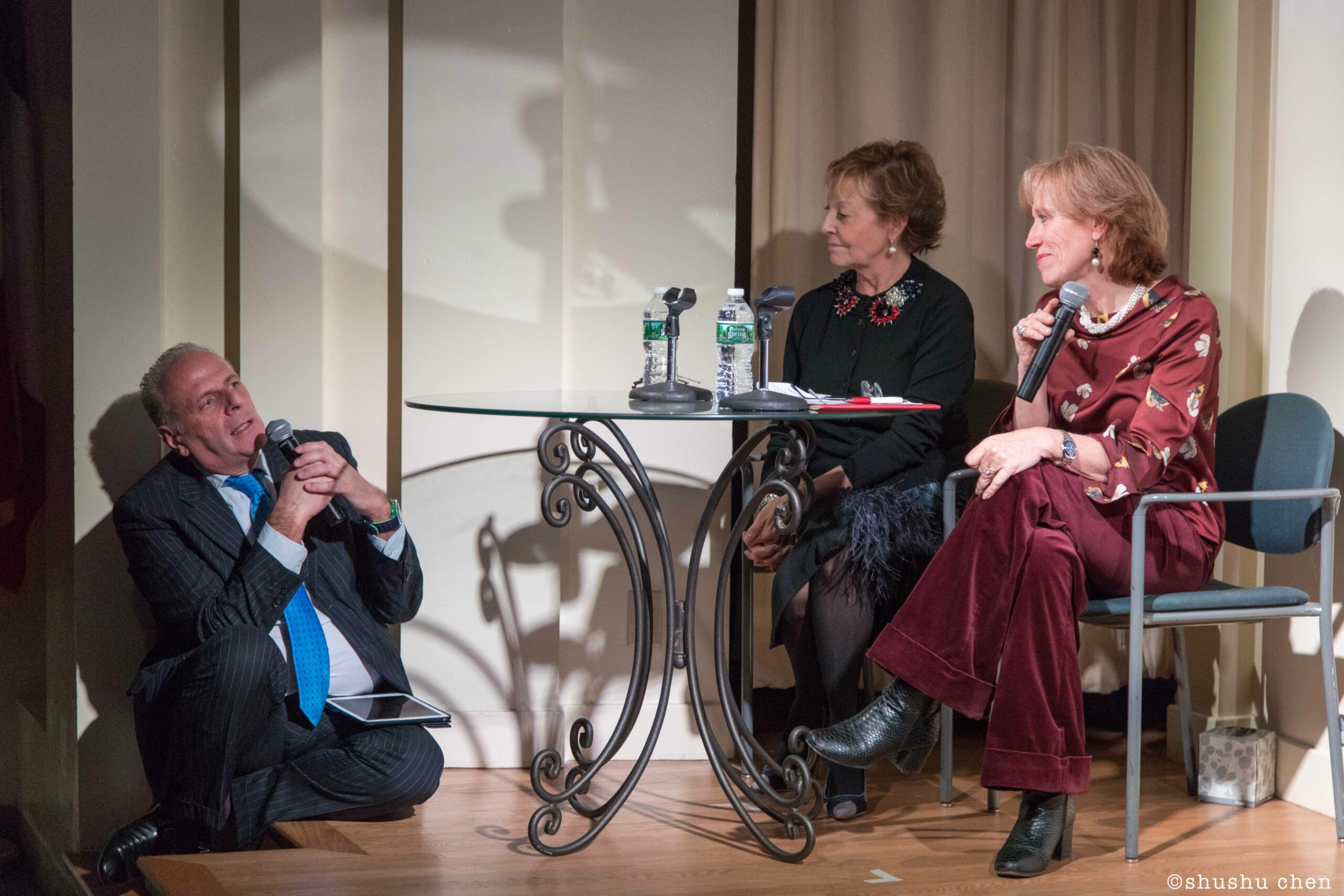stefano-and-speaker-talking-from-addressing-style-mascagni-at-casa-italiana
