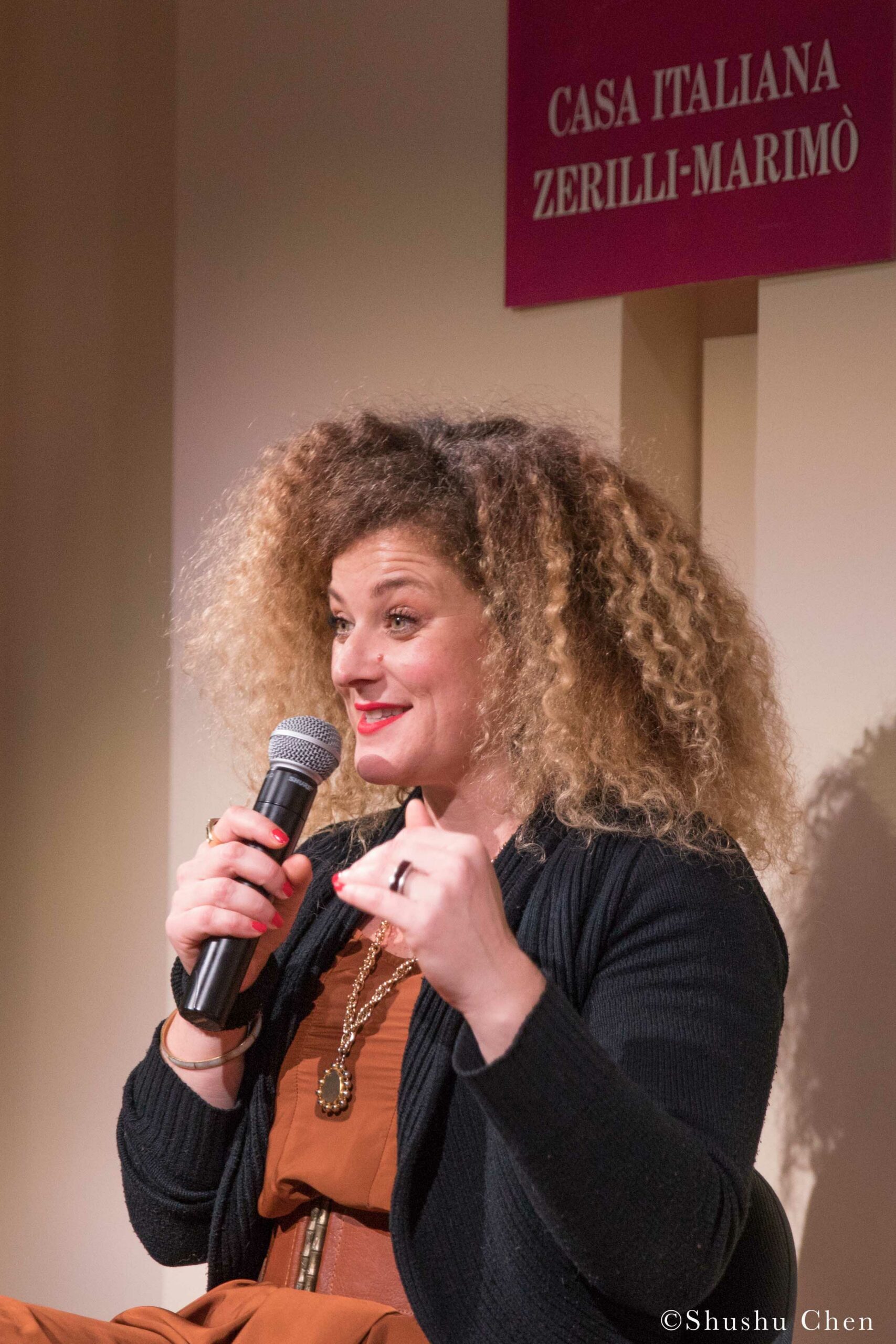 artist-talking-from-screening-pagani-and-dance-presentation-by-alessandra-belloni-and-i-giullari-di-piazza-at-casa-italiana
