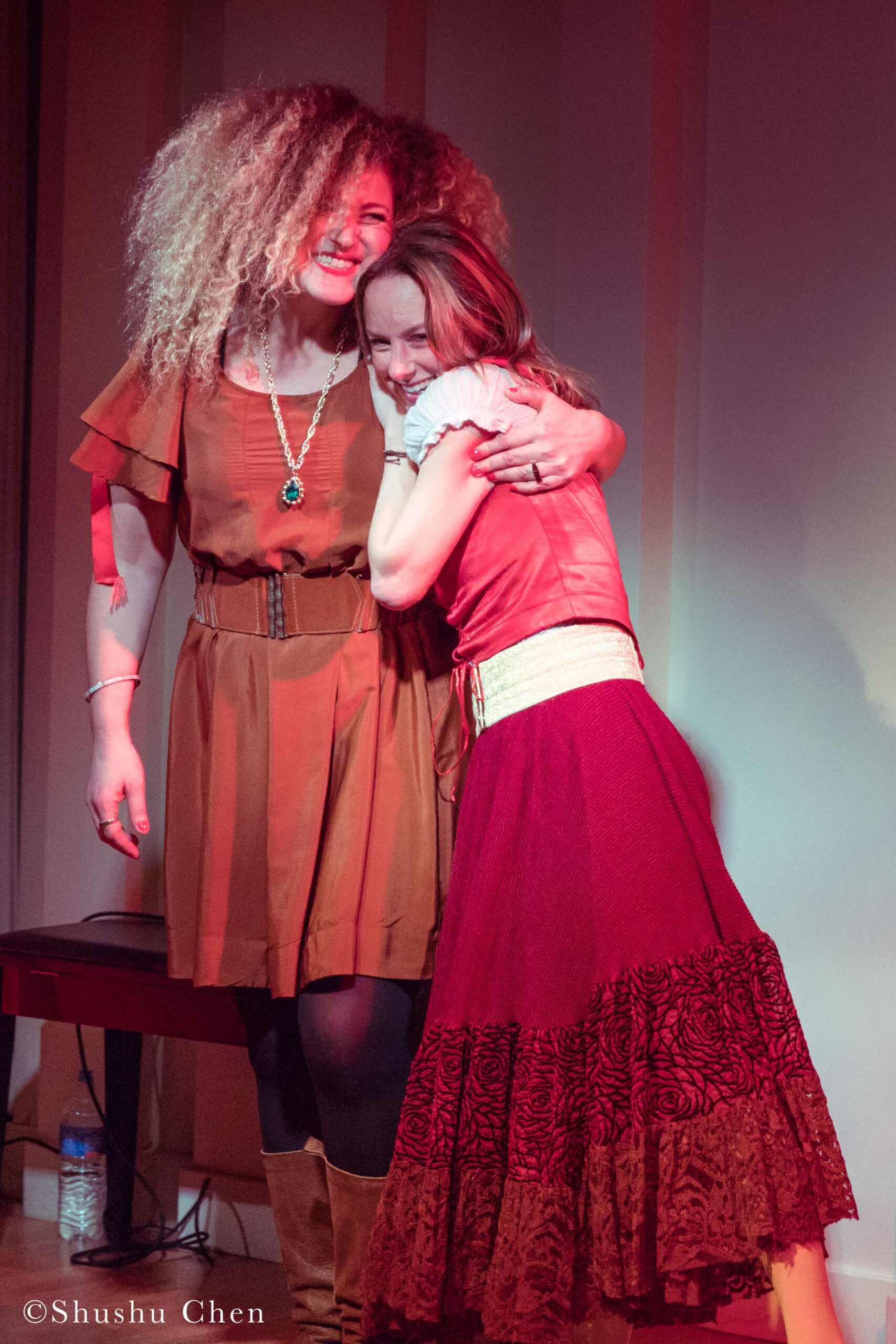 artists-hugging-from-screening-pagani-and-dance-presentation-by-alessandra-belloni-and-i-giullari-di-piazza-at-casa-italiana
