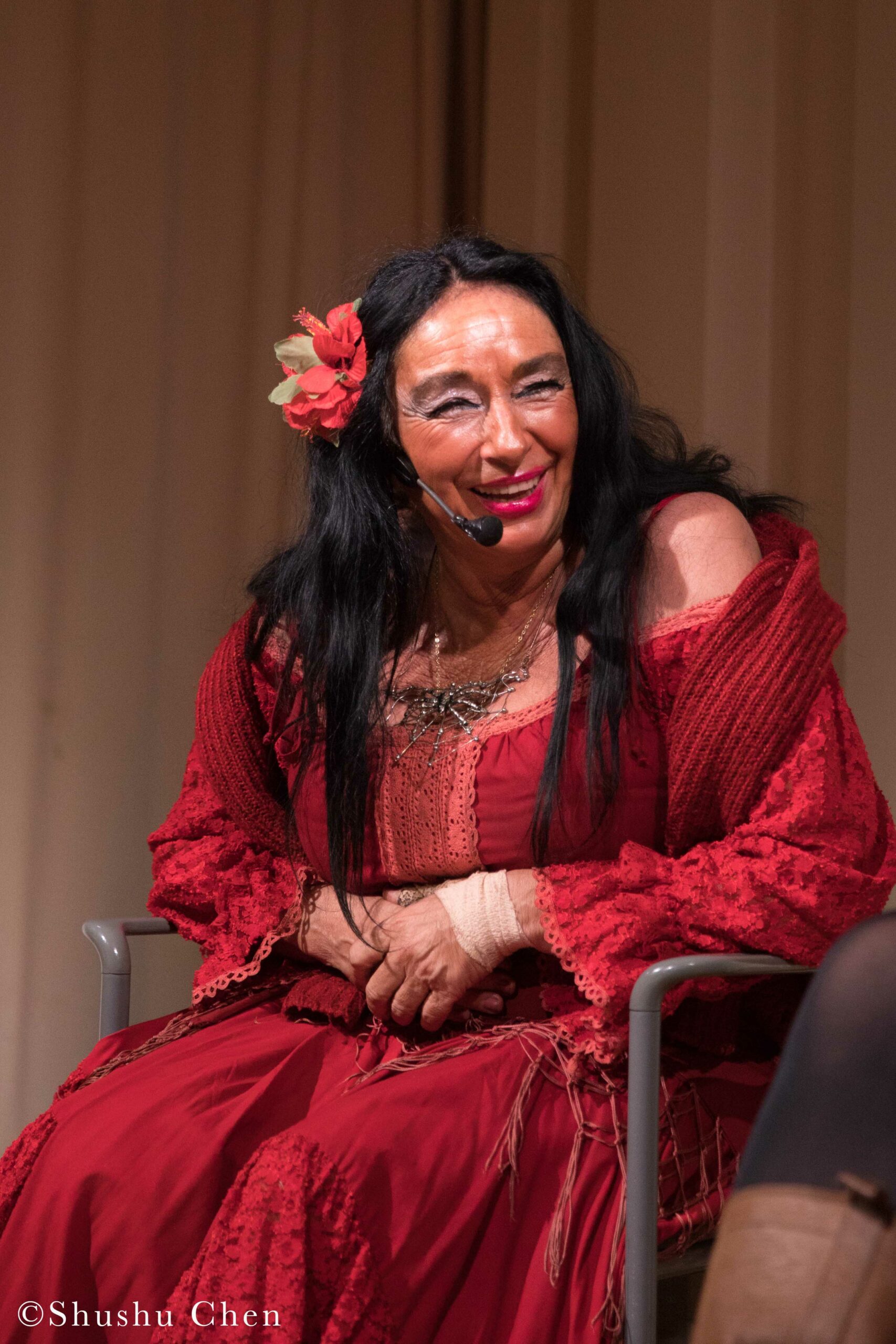 artist-talking-from-screening-pagani-and-dance-presentation-by-alessandra-belloni-and-i-giullari-di-piazza-at-casa-italiana