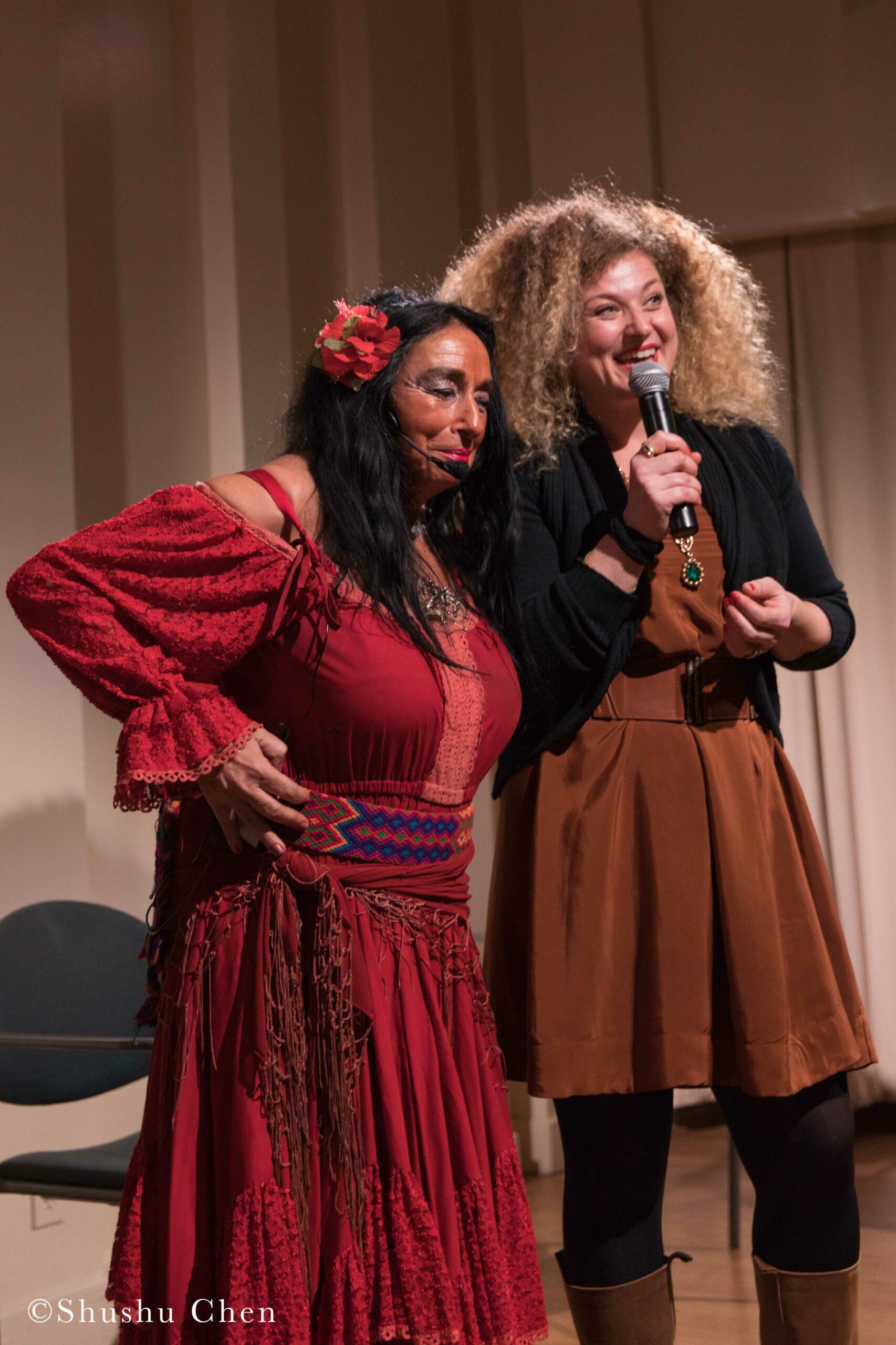 artist-talking-from-screening-pagani-and-dance-presentation-by-alessandra-belloni-and-i-giullari-di-piazza-at-casa-italiana