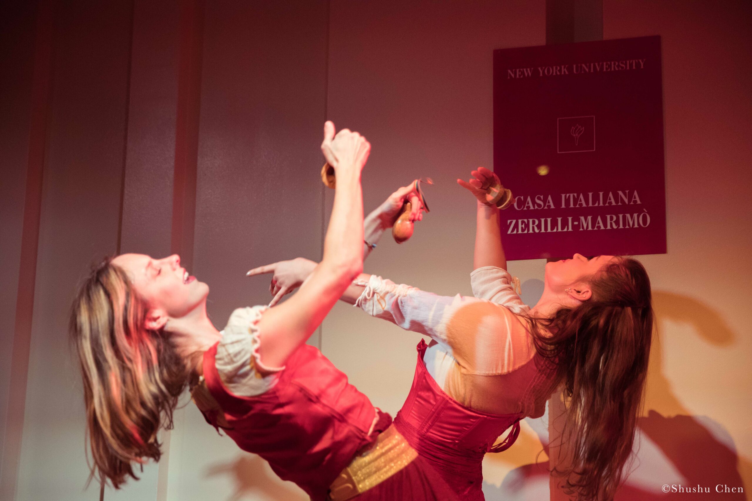 artist-performing-from-screening-pagani-and-dance-presentation-by-alessandra-belloni-and-i-giullari-di-piazza-at-casa-italiana