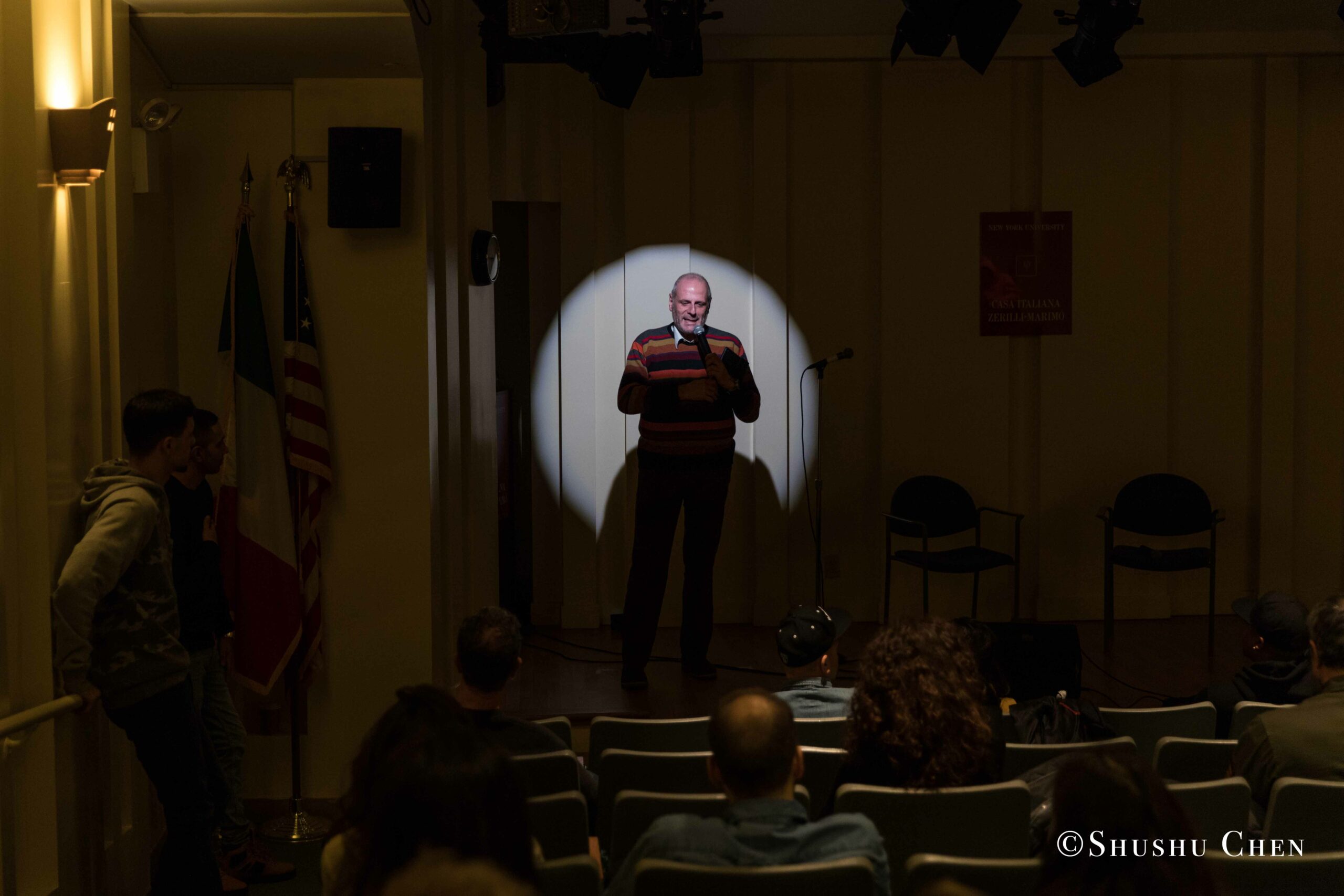 stefano-talking-from-book-presentation-and-performance-vivo-per-questo-at-casa-italiana