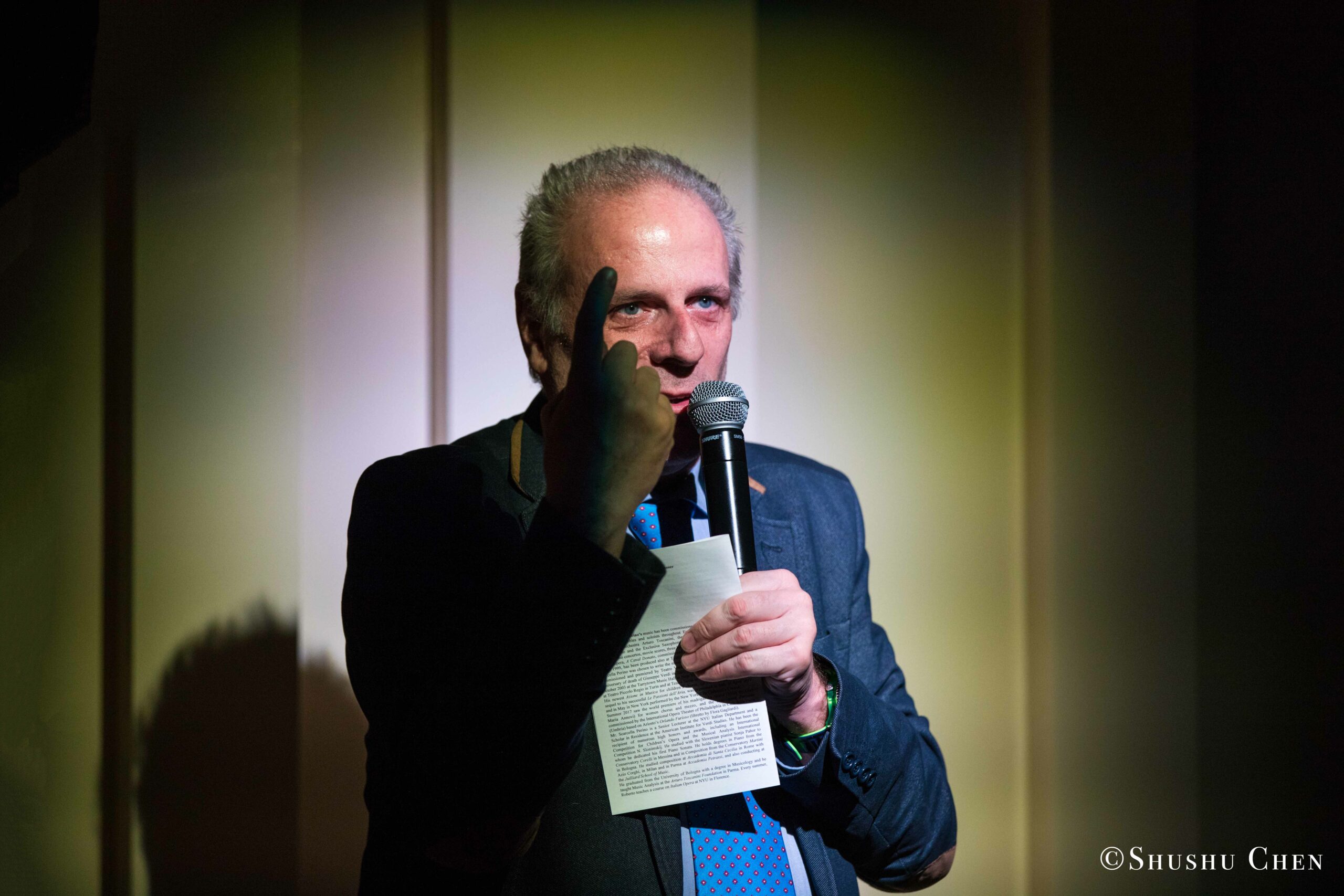 stefano-talking-from-concert-an-evening-with-piano-music-of-roberto-scarcella-perino-at-casa-italiana