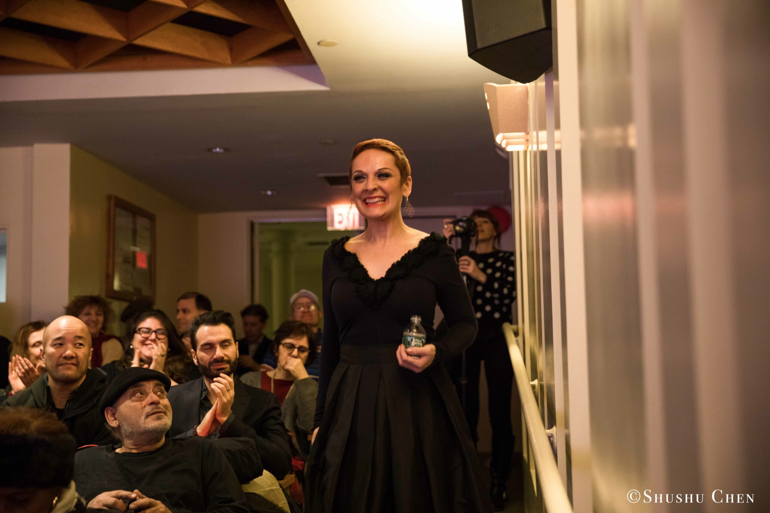 artist-smiling-from-concert-quando-la-banda-passo-at-casa-italiana