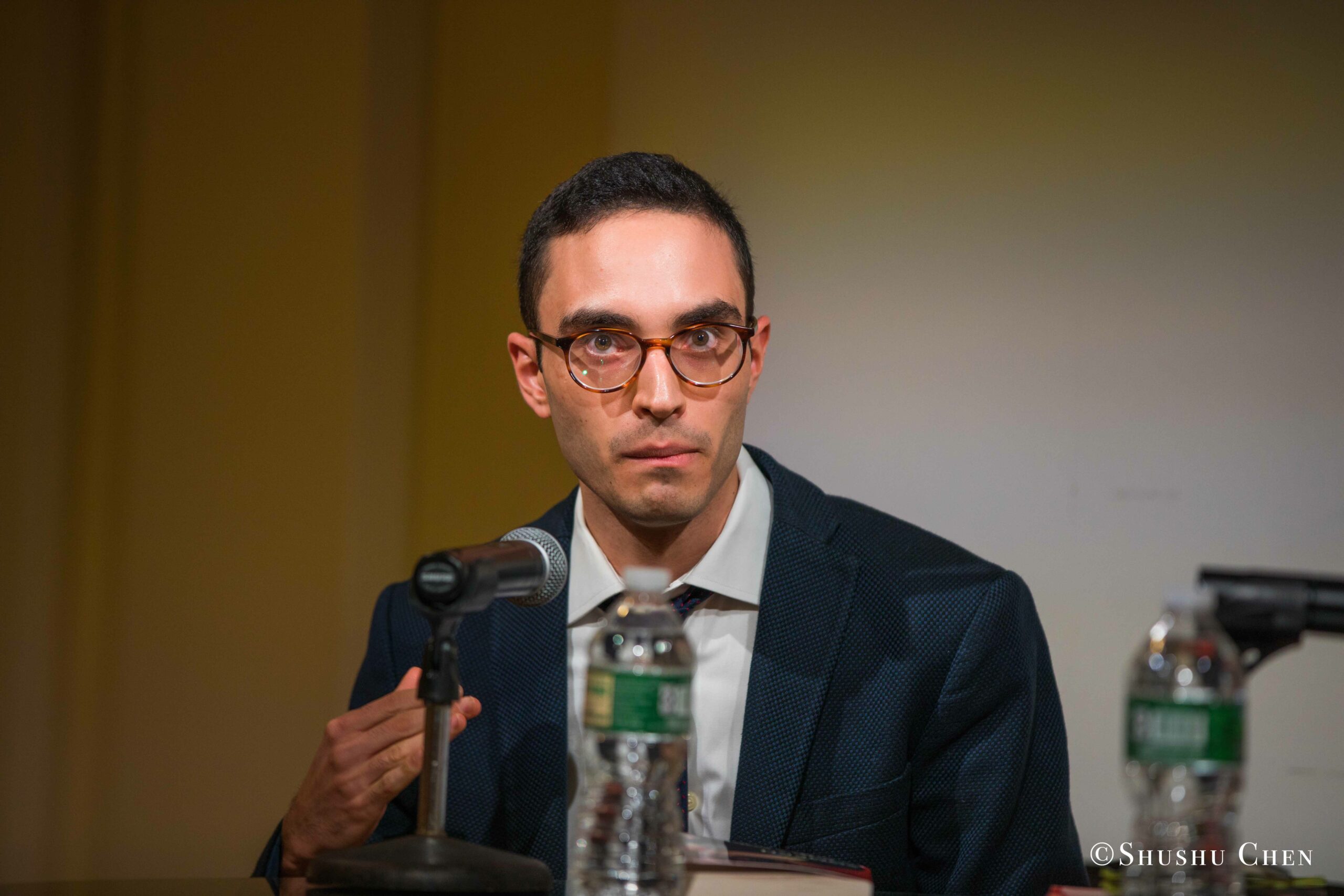 author-talking-from-book-presentation-grandangolo-at-casa-italiana