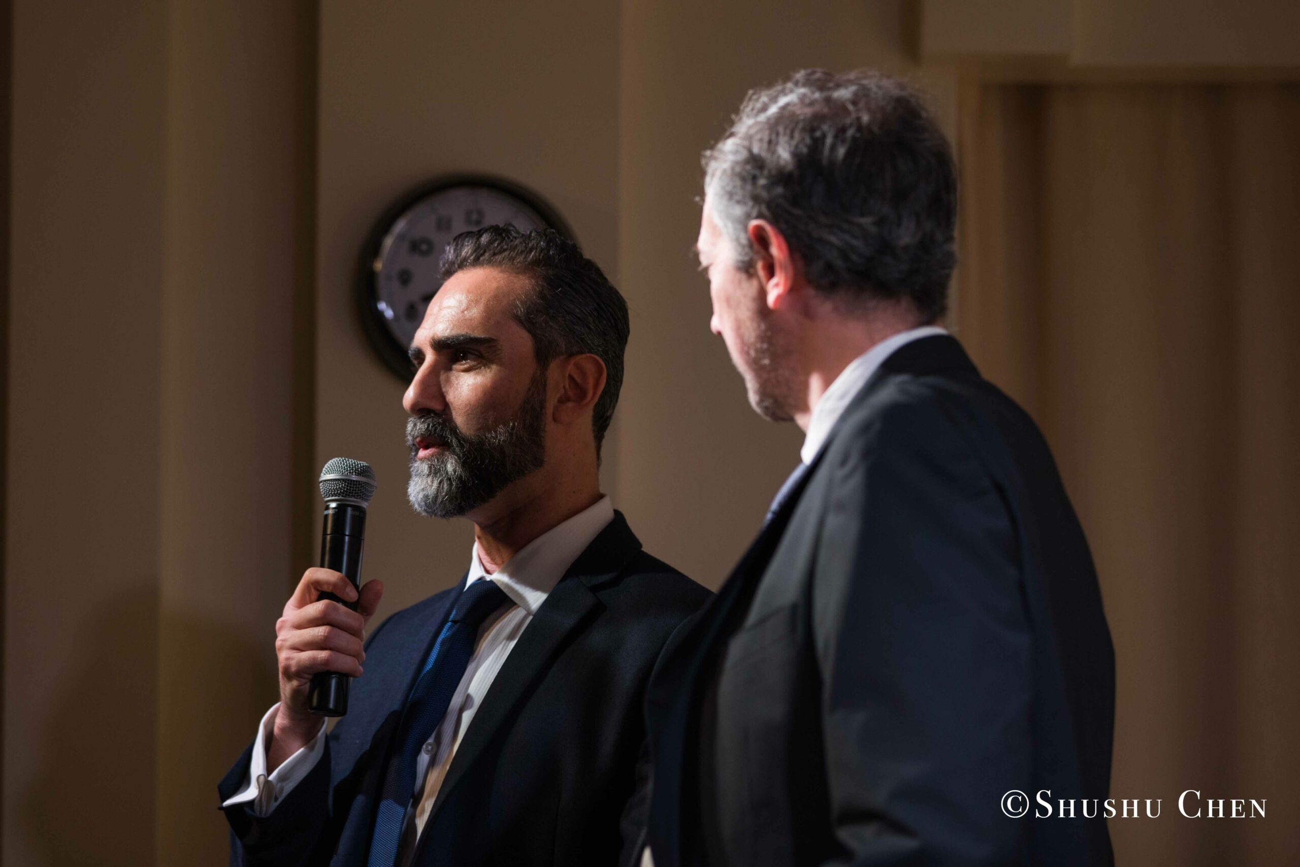 speaker-talking-from-concert-an-evening-with-piano-music-of-roberto-scarcella-perino-at-casa-italiana
