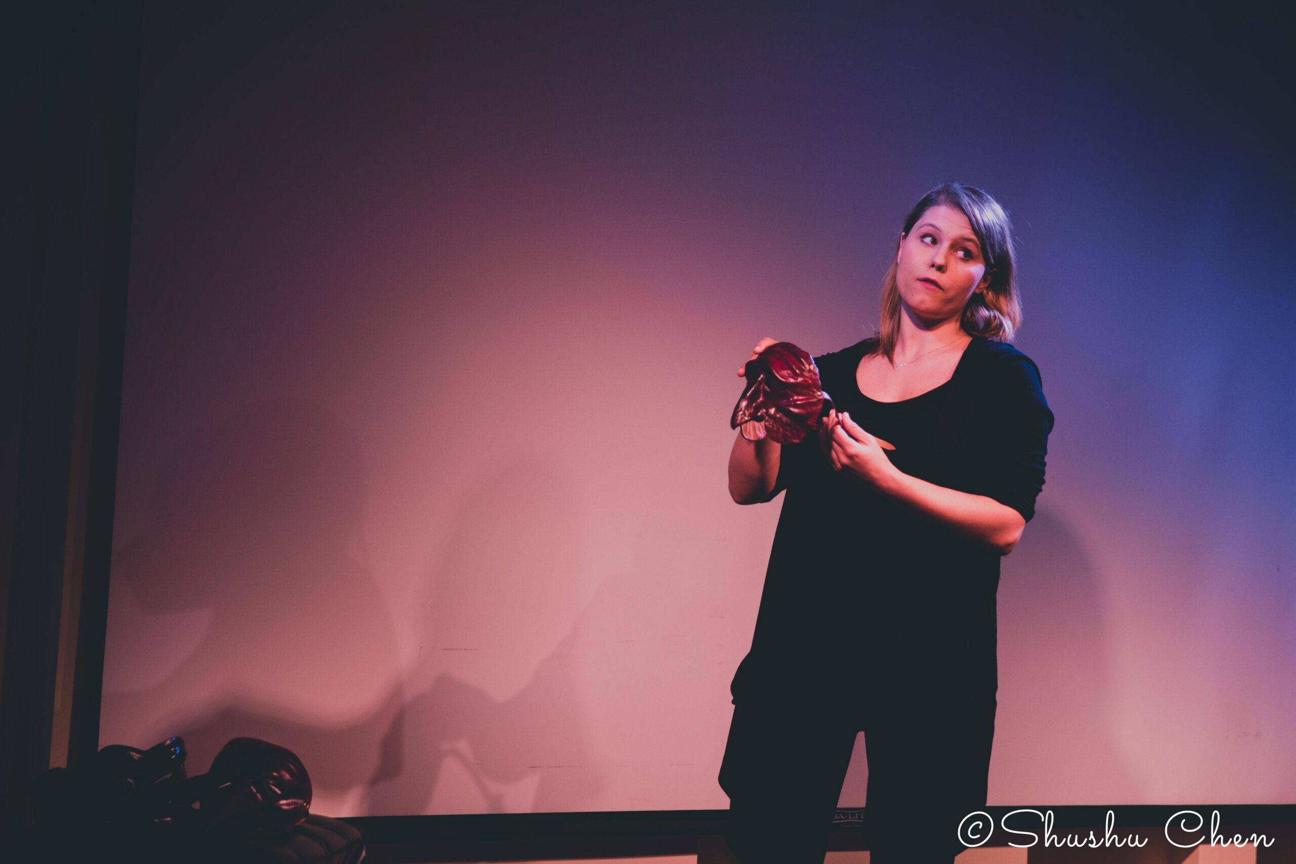 artist-performing-from-on-the-italian-stage-the-commedia-dellarte-and-goldoni-at-casa-italiana