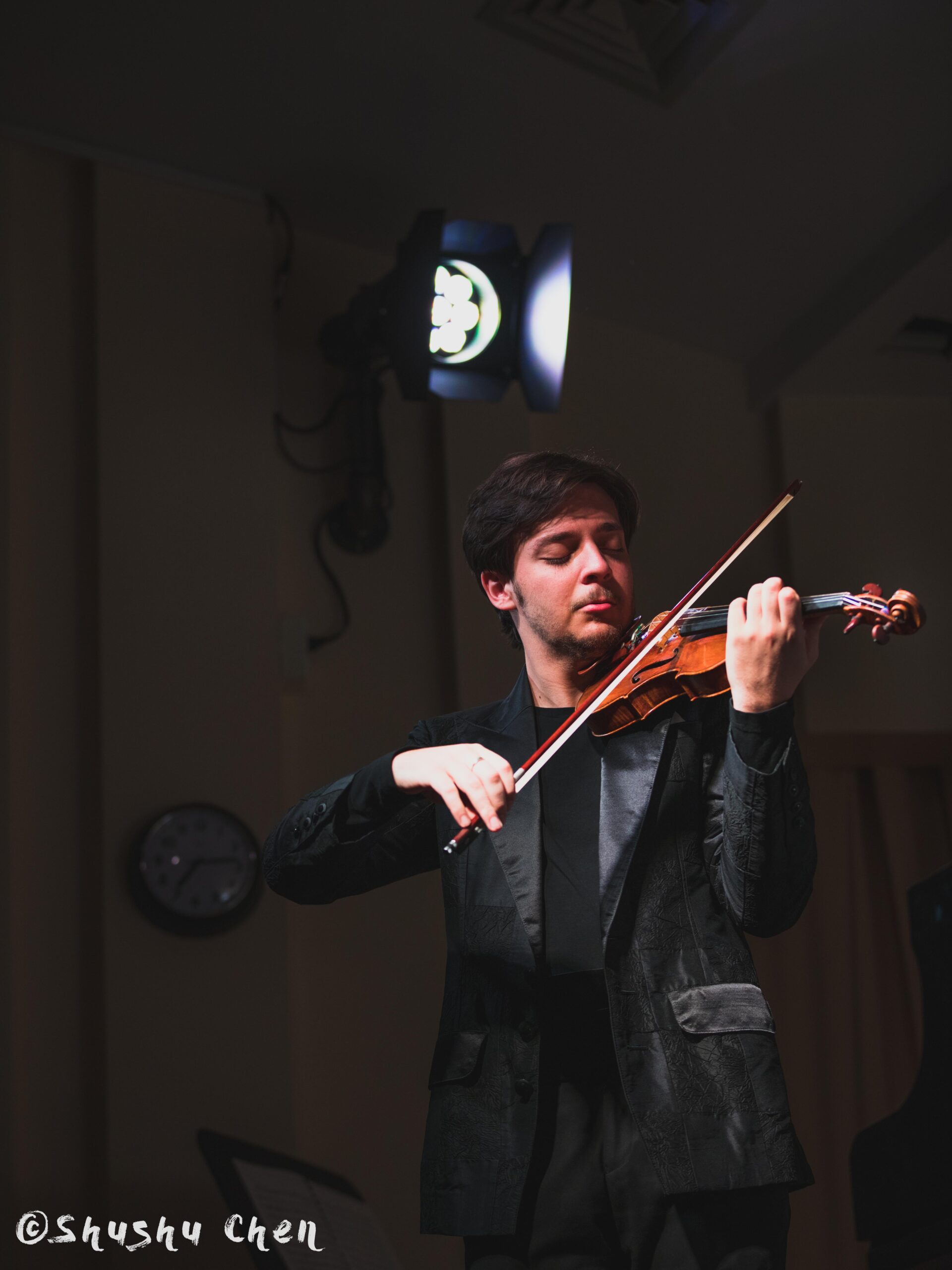 musician-playing-violin-from-concert-andrea-obiso-violin-recital-at-casa-italiana