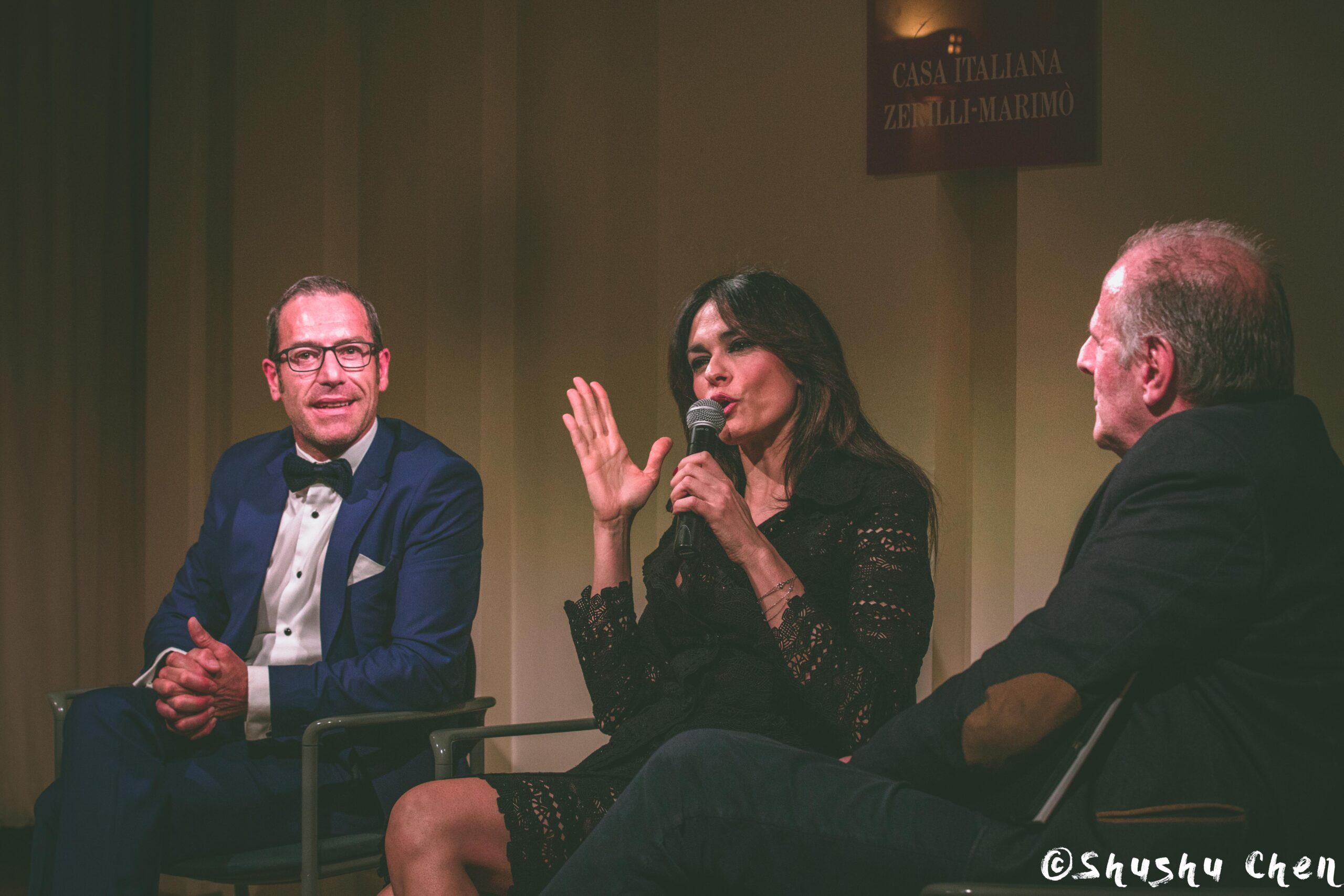 speaker-talking-from-us-premiere-screening-i-siciliani-at-casa-italiana