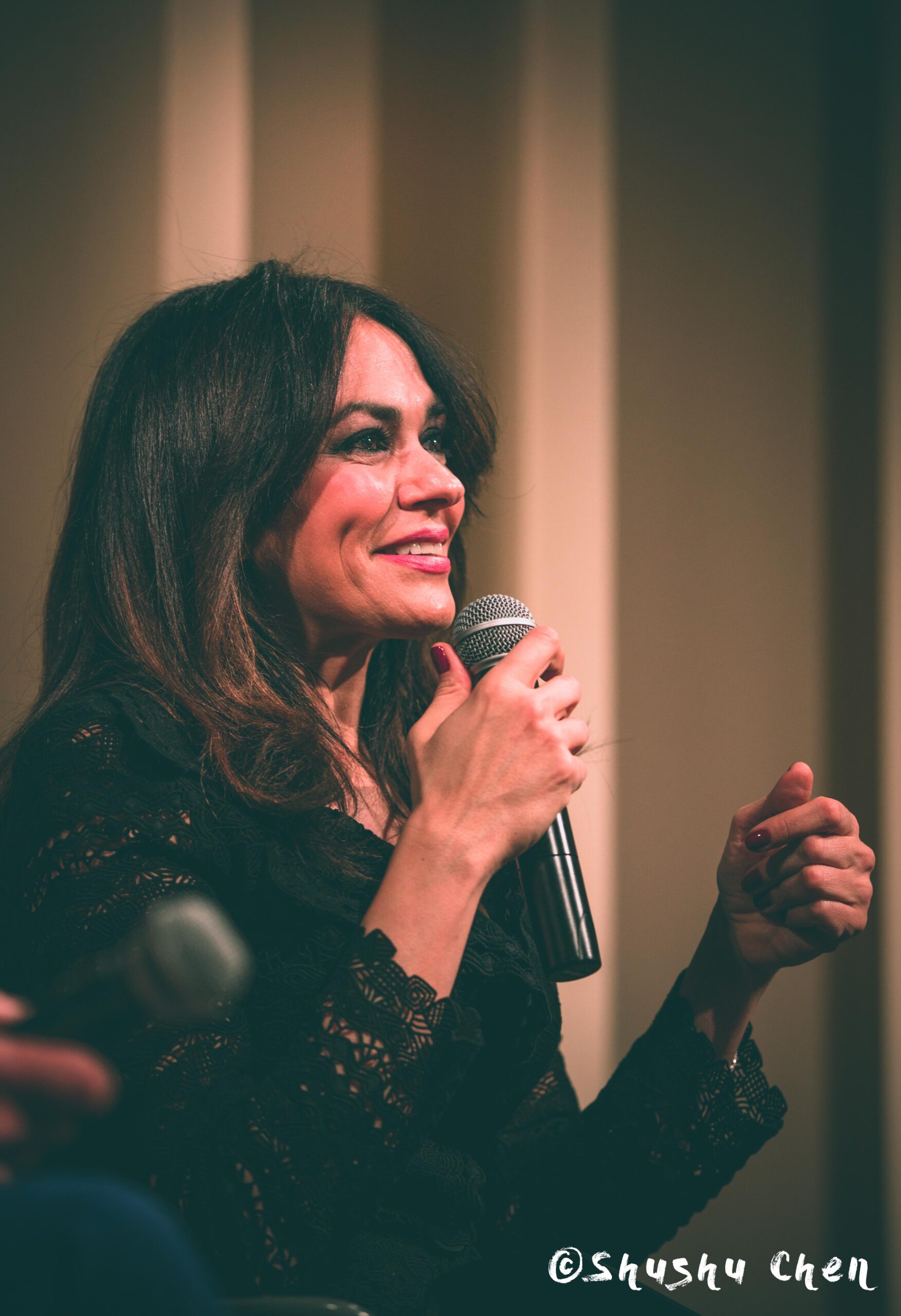 speaker-talking-from-us-premiere-screening-i-siciliani-at-casa-italiana