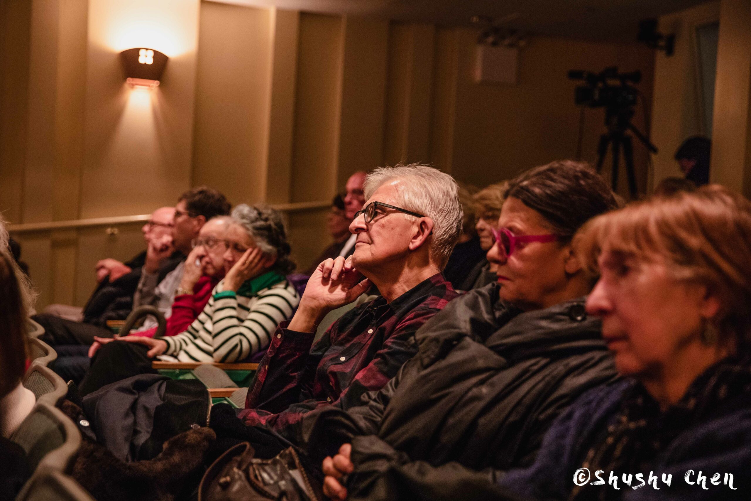 spectators-from-adventures-in-italian-opera-stephanie-blythe-at-casa-italiana