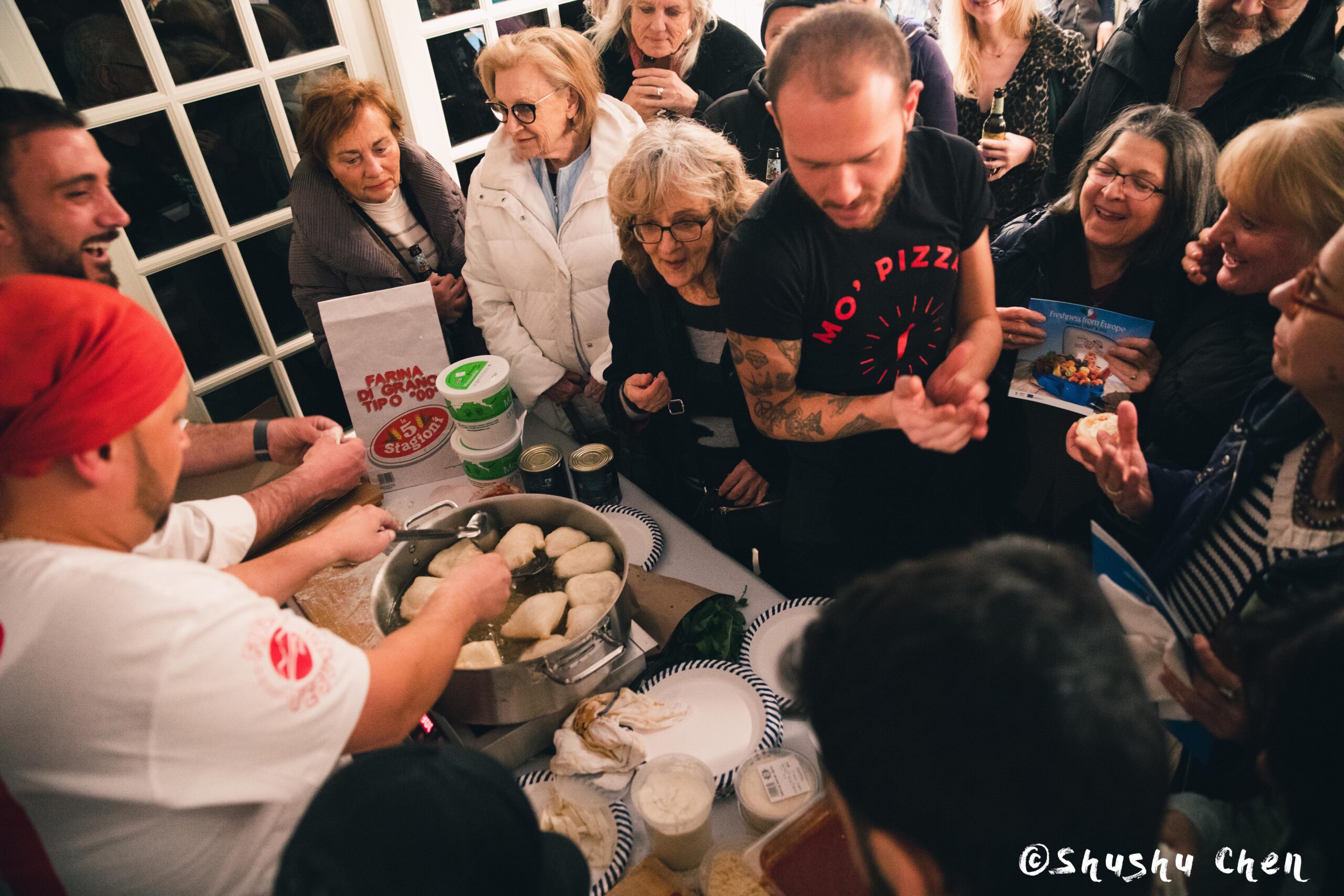 guests-having-food-from-ny-premiere-screening-of-arrangiarsi-and-presentation-at-casa-italiana