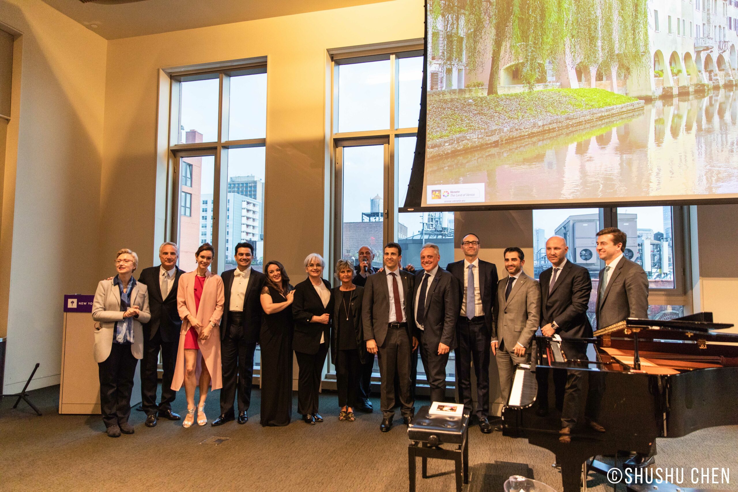 group-picture-from-veneto-the-land-of-venice-at-nyu