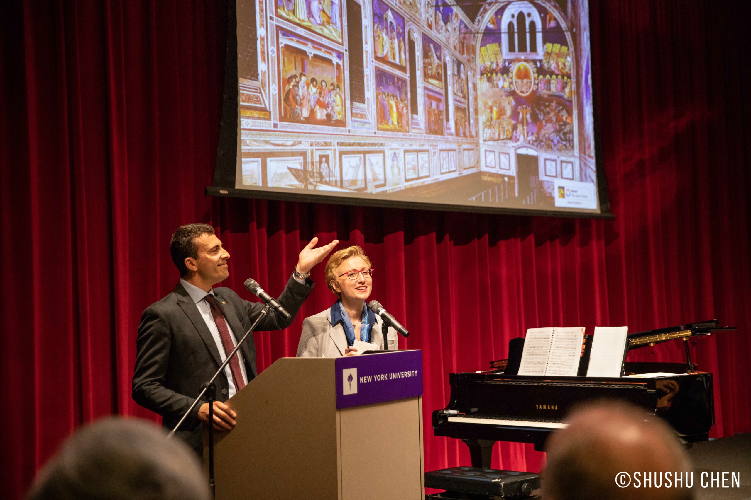speaker-talking-from-veneto-the-land-of-venice-at-nyu