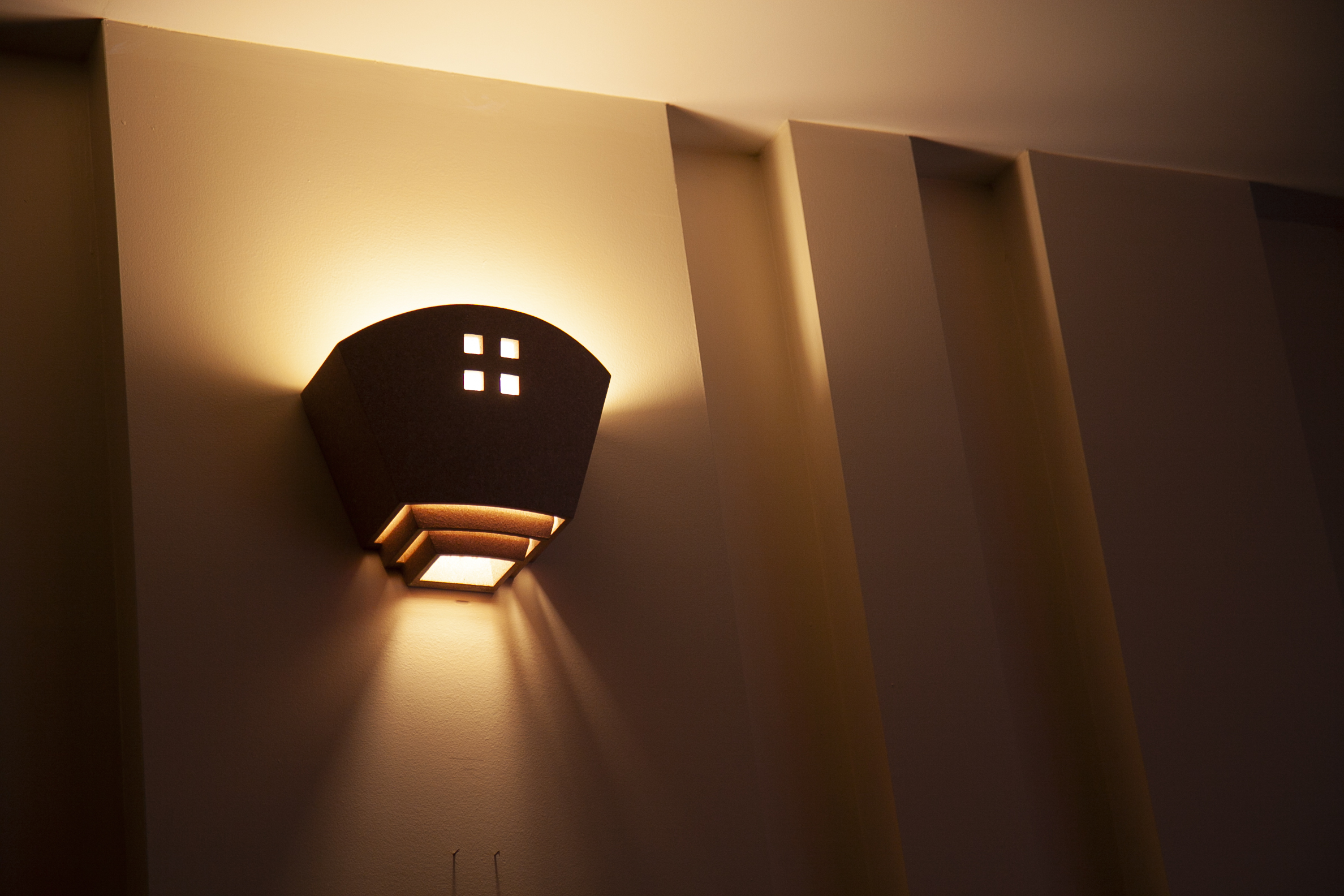 wall-lamp-from-versetto-libero-italian-artists-meet-nyc-poets-at-casa-italiana